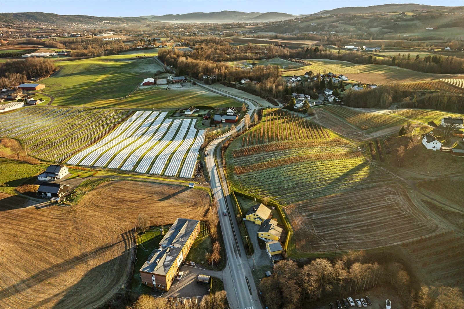 Flotte og landlige omgivelser Galleribilde