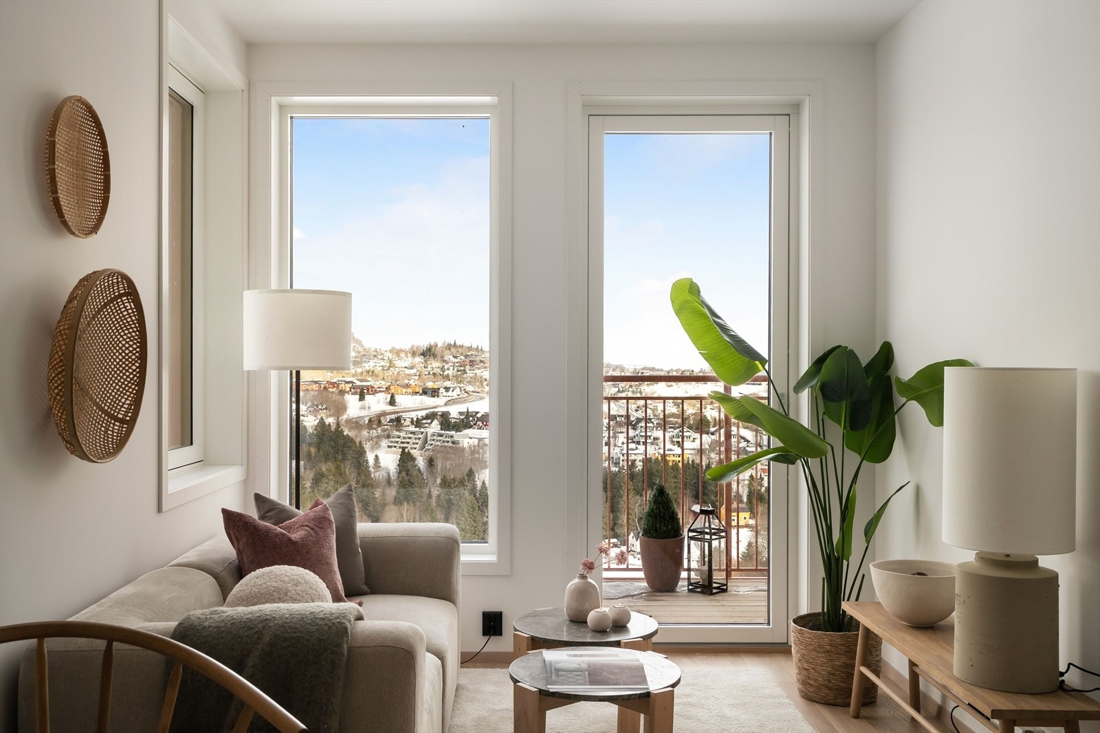 Leiligheten har et BRA-i på 45m²og har 3-stavs eikeparkett. Galleribilde