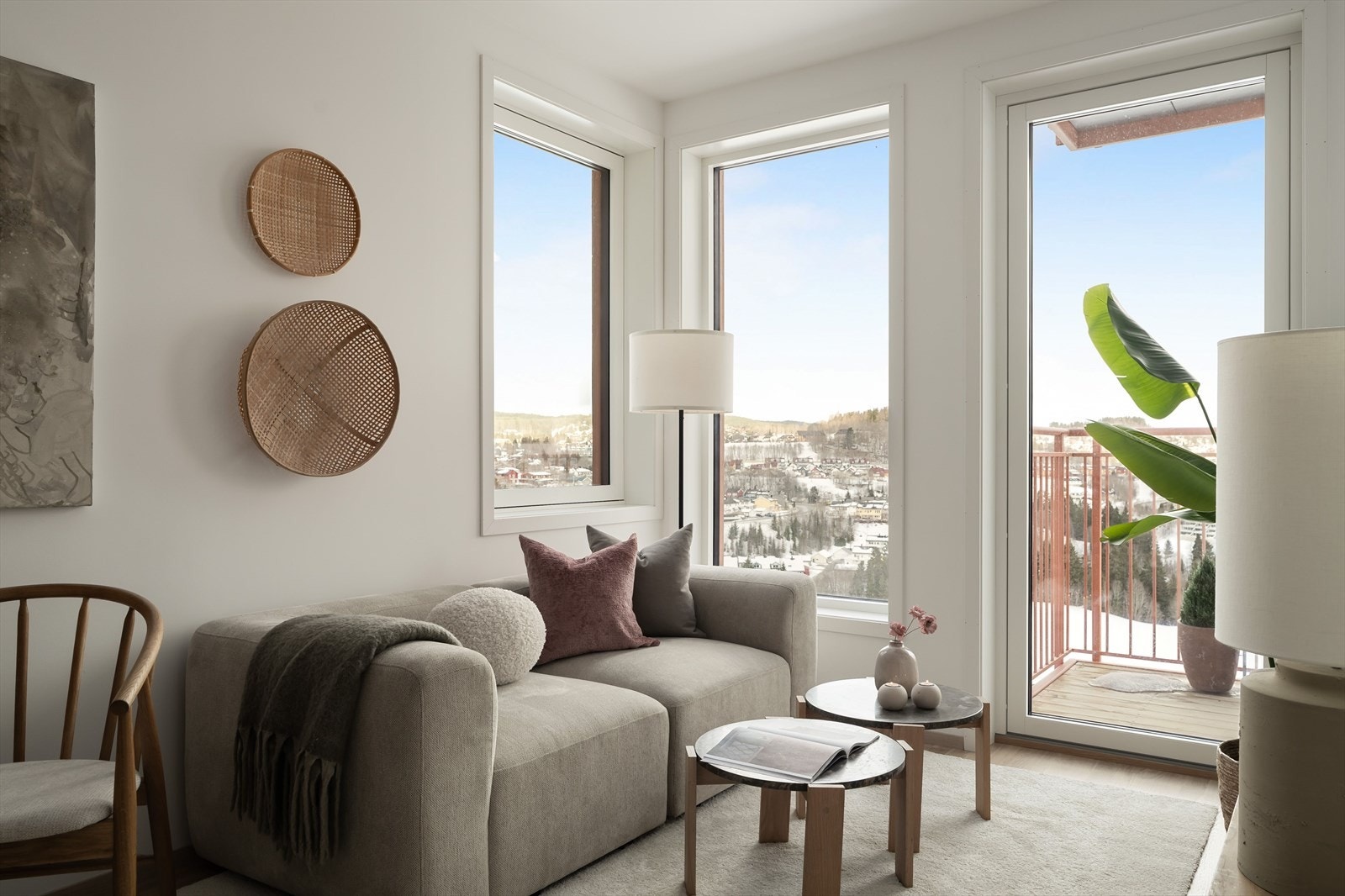 Fra stuen har du utgang til en balkong. Galleribilde