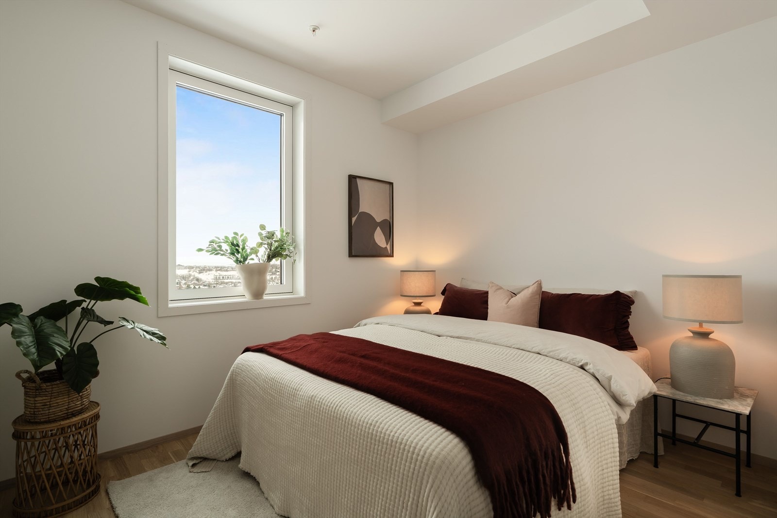 Leiligheten har to soverom på hhv. ca 8 og 6m². Galleribilde