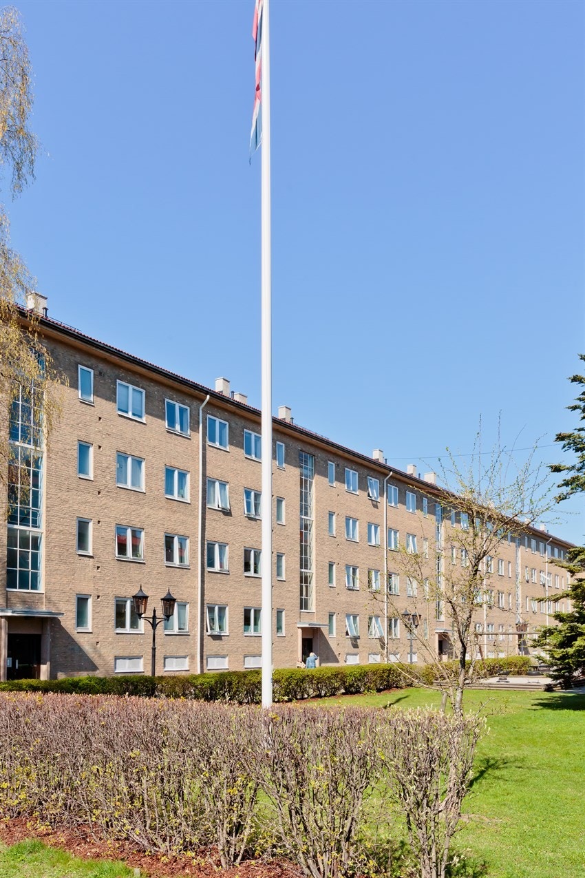 Bebyggelsen består av klassiske bygårder som gir området et tidløst og sjarmerende preg. Galleribilde