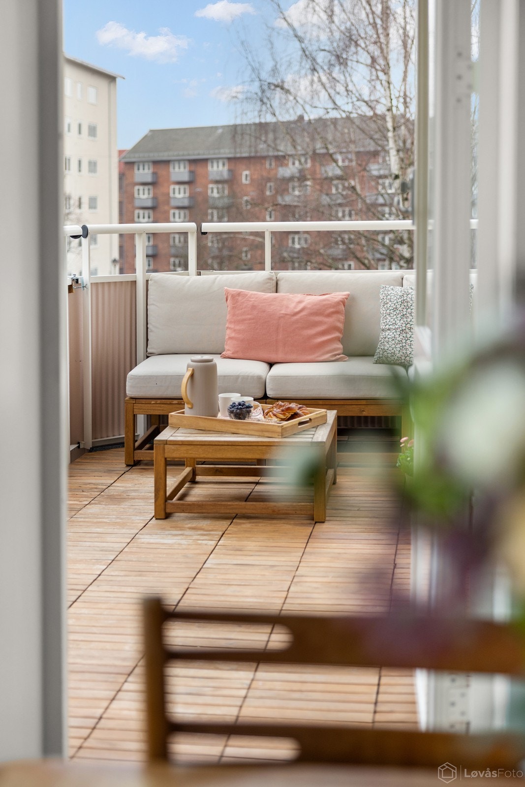 Den sydvestvendte balkongen er på ca. 7,5 m² og har god plass til sittegruppe og øvrig møblement. Galleribilde