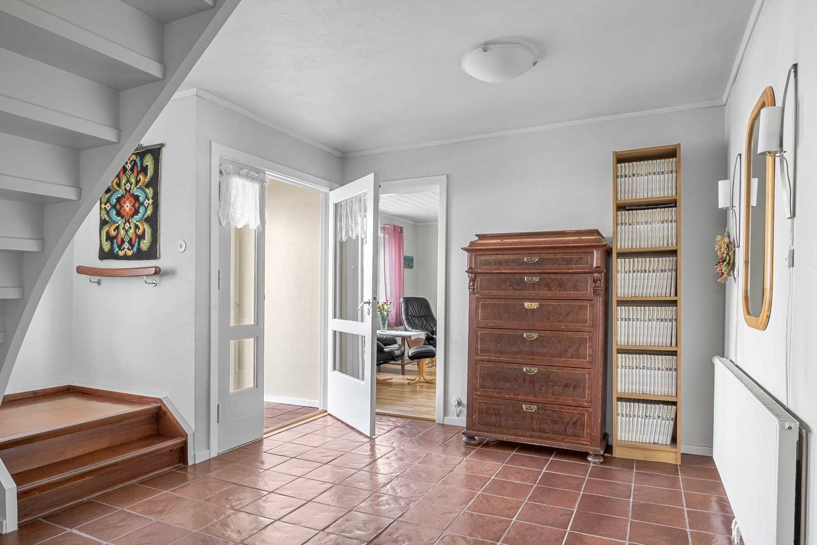 I gangen er det plass til kommoder eller andre garderobeløsninger. Galleribilde