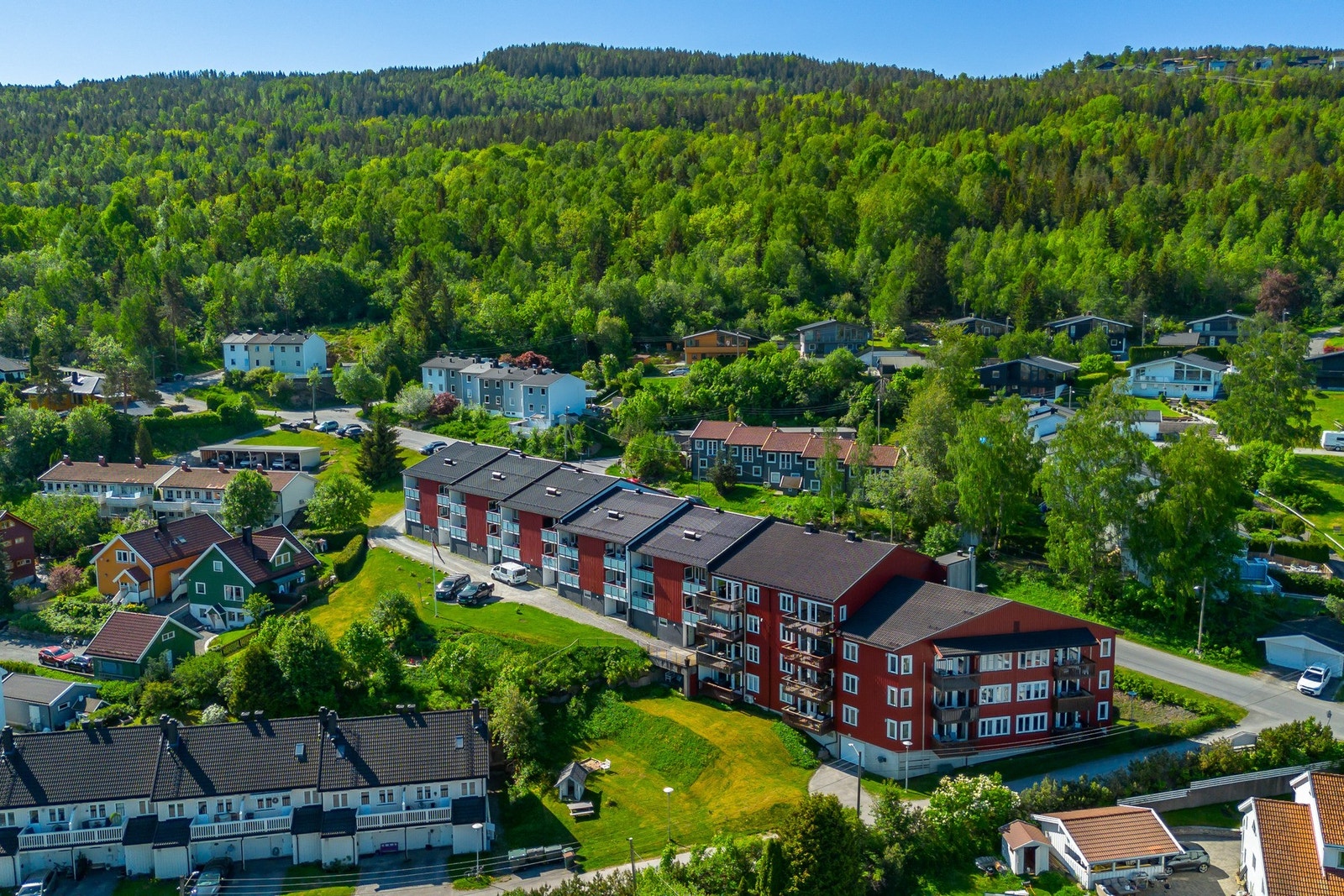 Det er ellers kort vei til sentrum med Bragernes torg, gågatene og kjøpesentre. Galleribilde