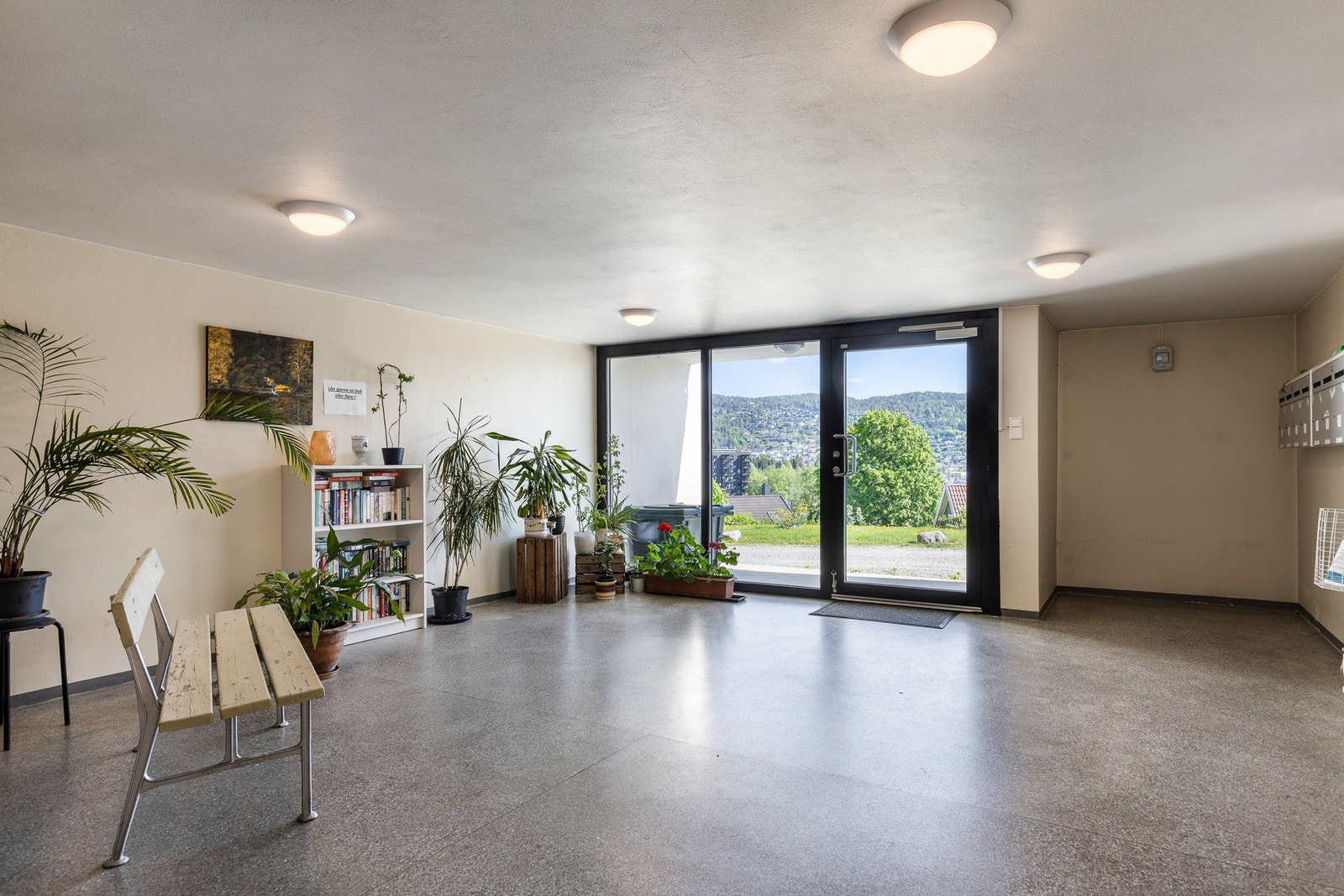 Det er et pent, felles inngangsparti. Galleribilde