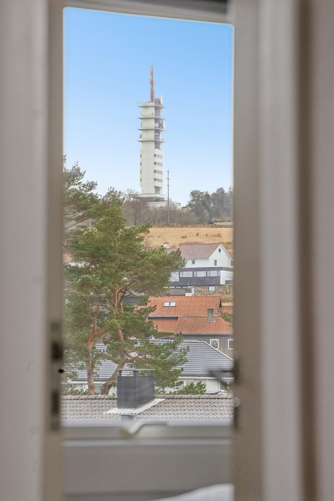 Flott utsikt mot Ullandhaug. Galleribilde