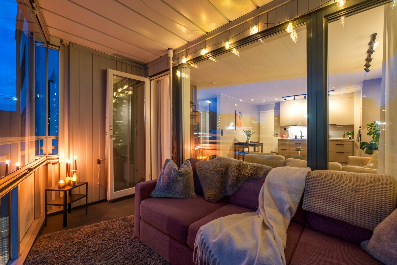 Balkongen er vendt mot sør og har gode solforhold. Galleribilde