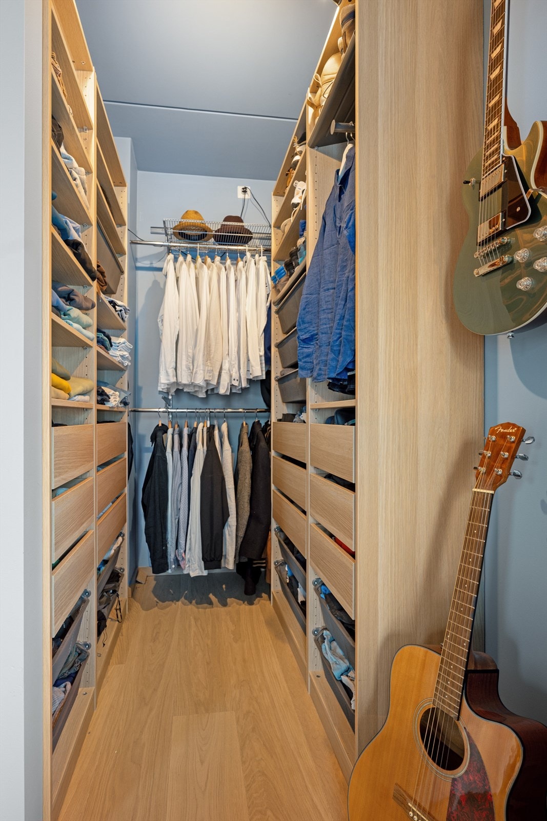 Walk-in i tilknytning til hovedsoverommet. Galleribilde