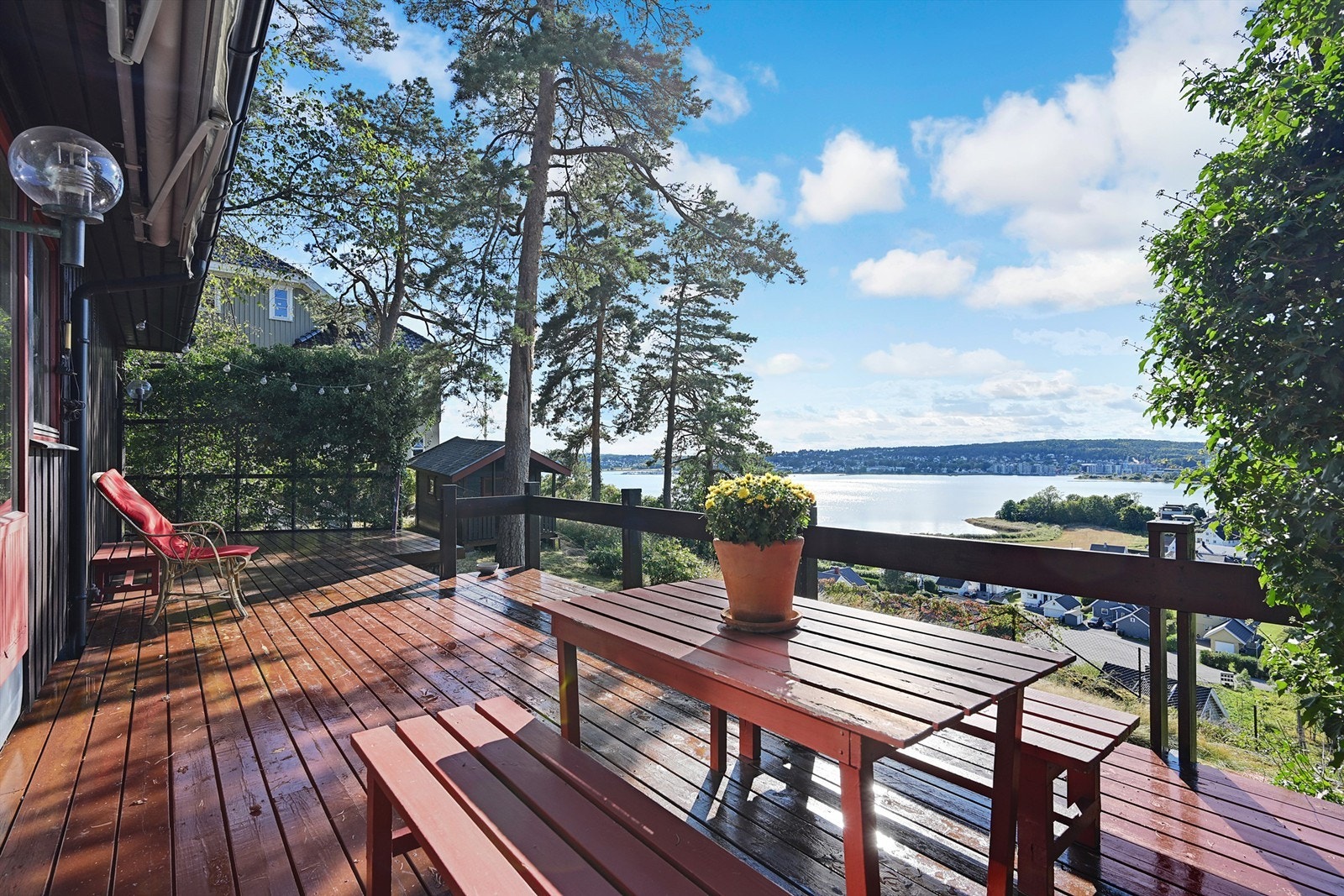 Her kan hele familien nyte fantastisk uteplasser. Galleribilde