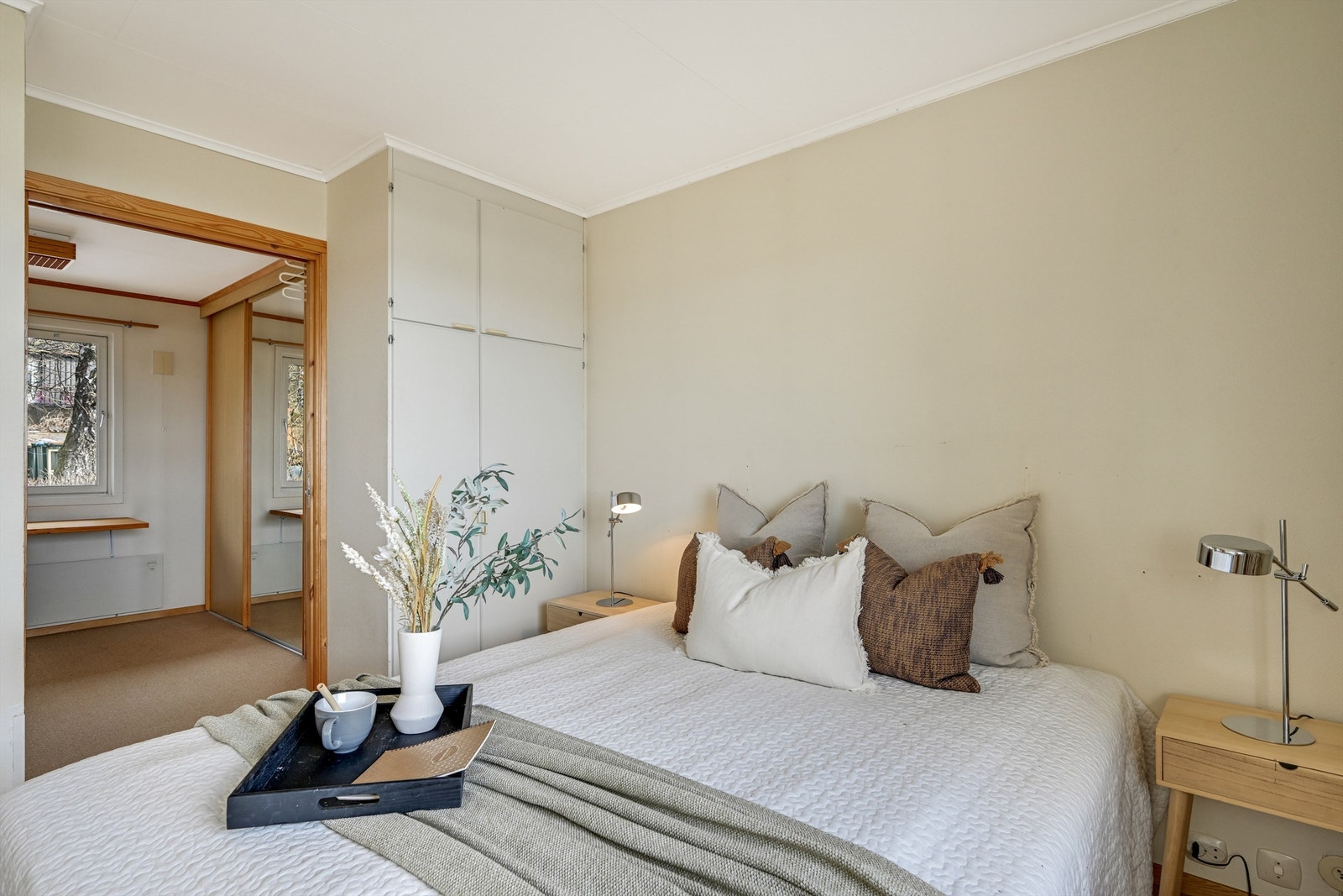 Her har du også et stort walk-in closet. Galleribilde