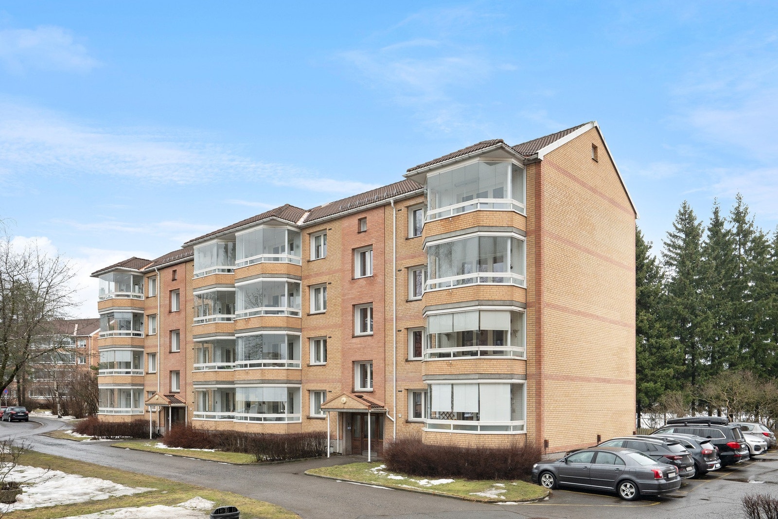 Leiligheten ligger i byggets 3. etasje. Galleribilde