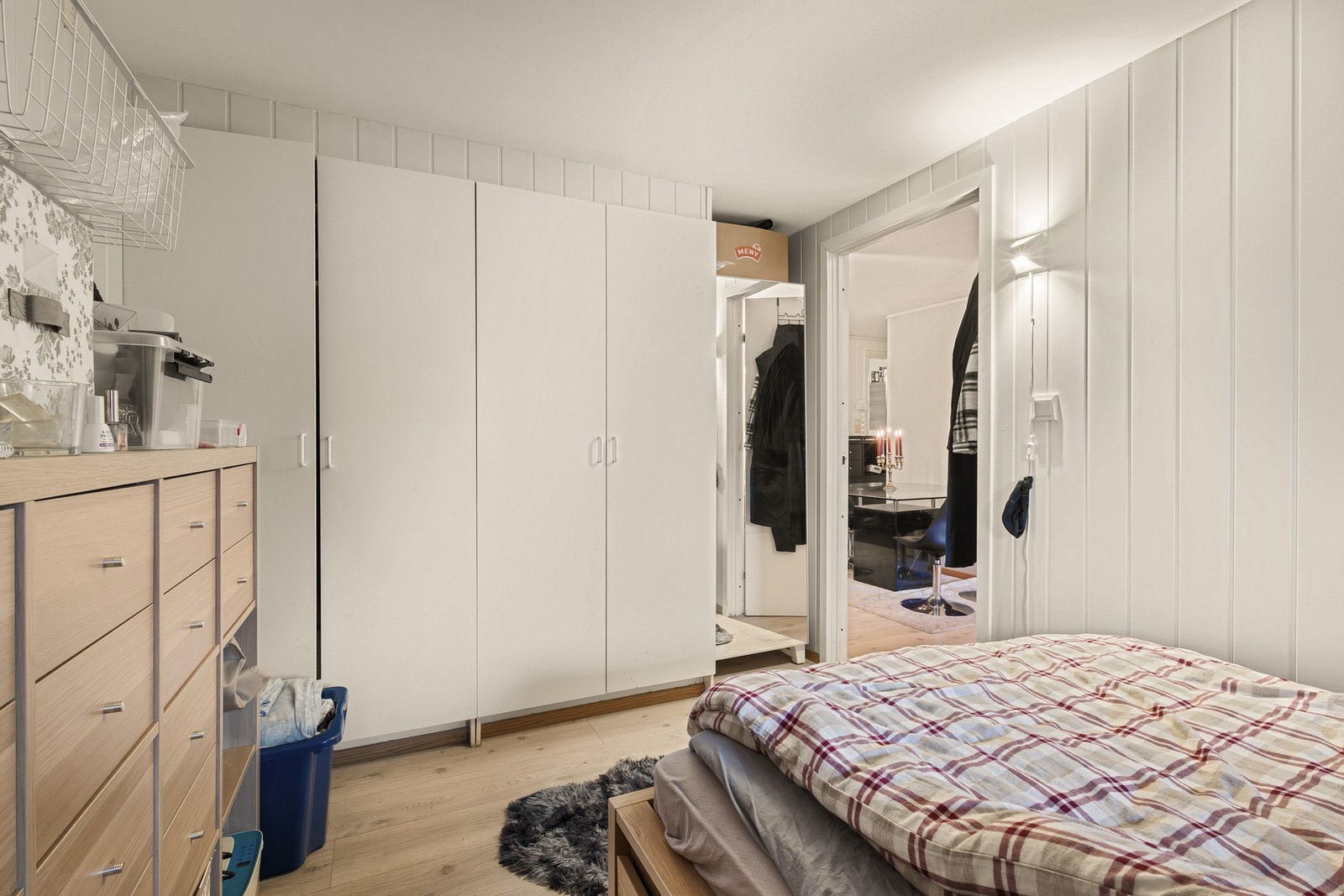 Leilighetens soverom er av god størrelse og måler 10,4 kvm. Galleribilde