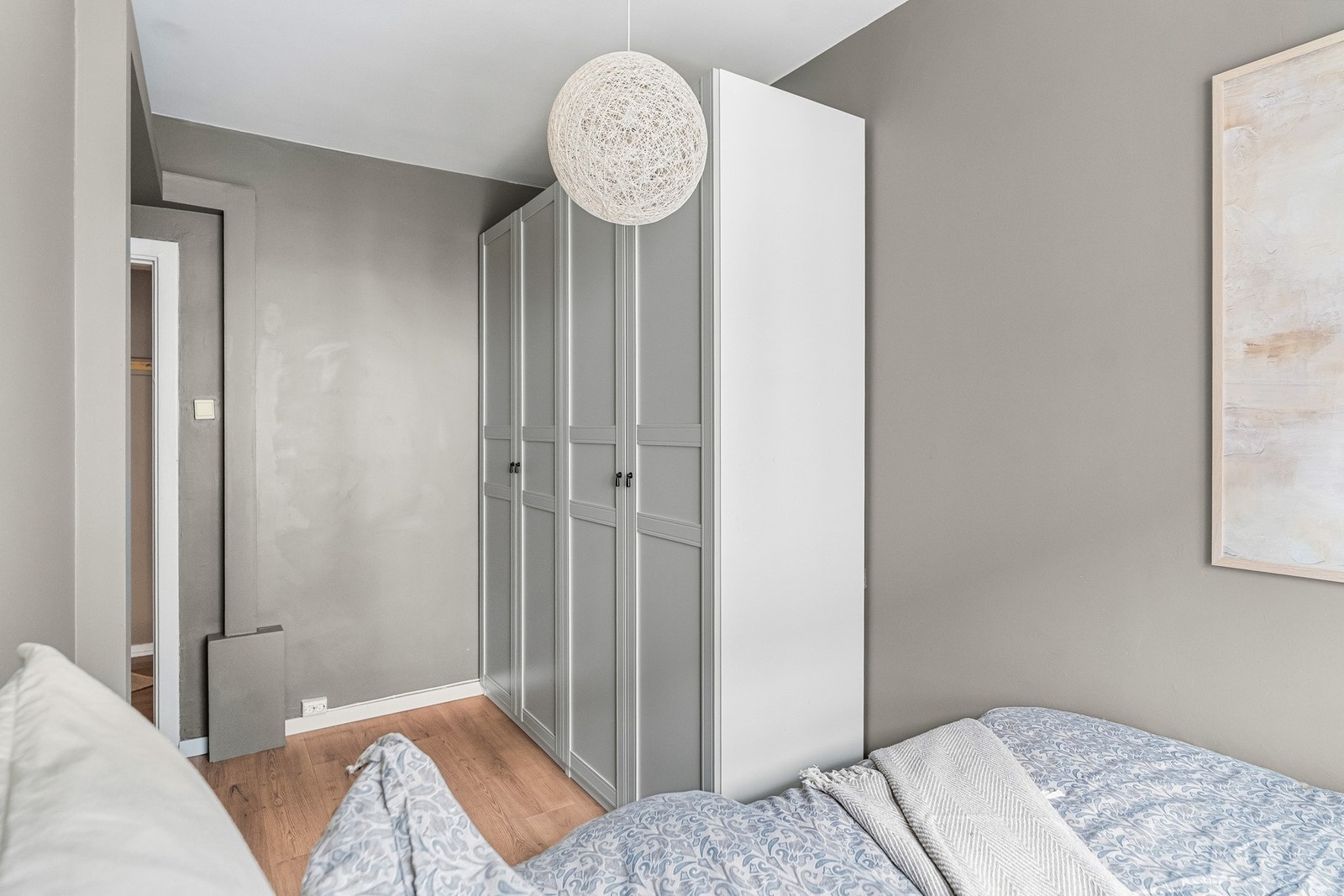 Det er også plass til ytterligere kommode/møblement etter ønske og behov. Galleribilde