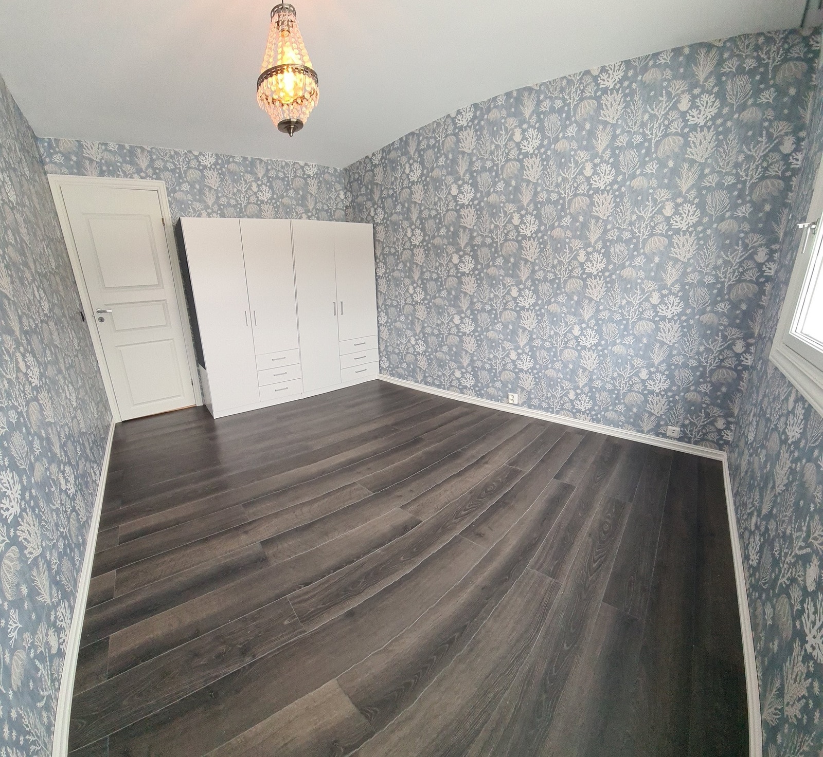 soverom 1 med panorama vinkel. Her er det god plass Galleribilde