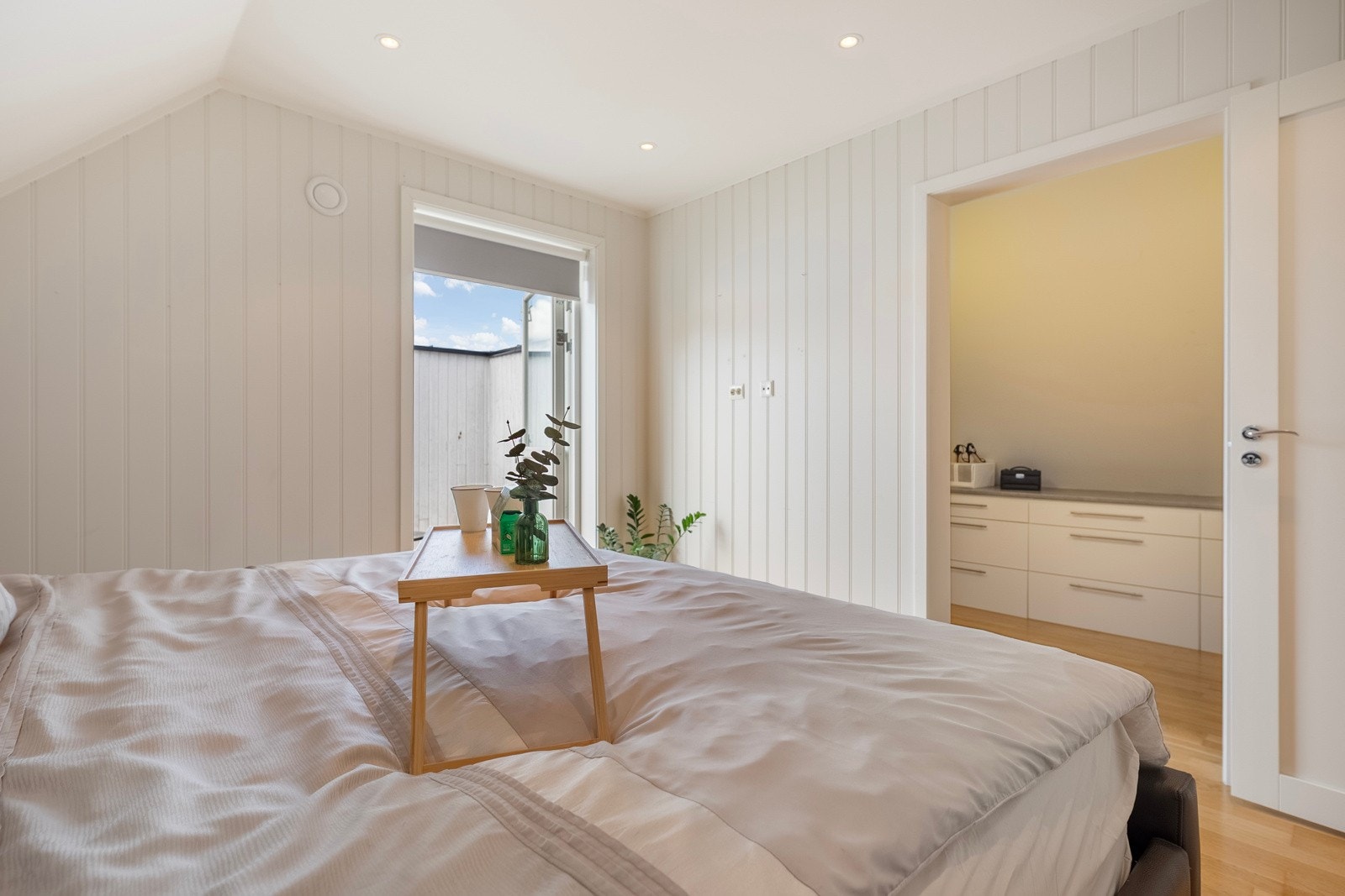 Utgang til skjermet takterrasse på 20 m² mot vest. Galleribilde