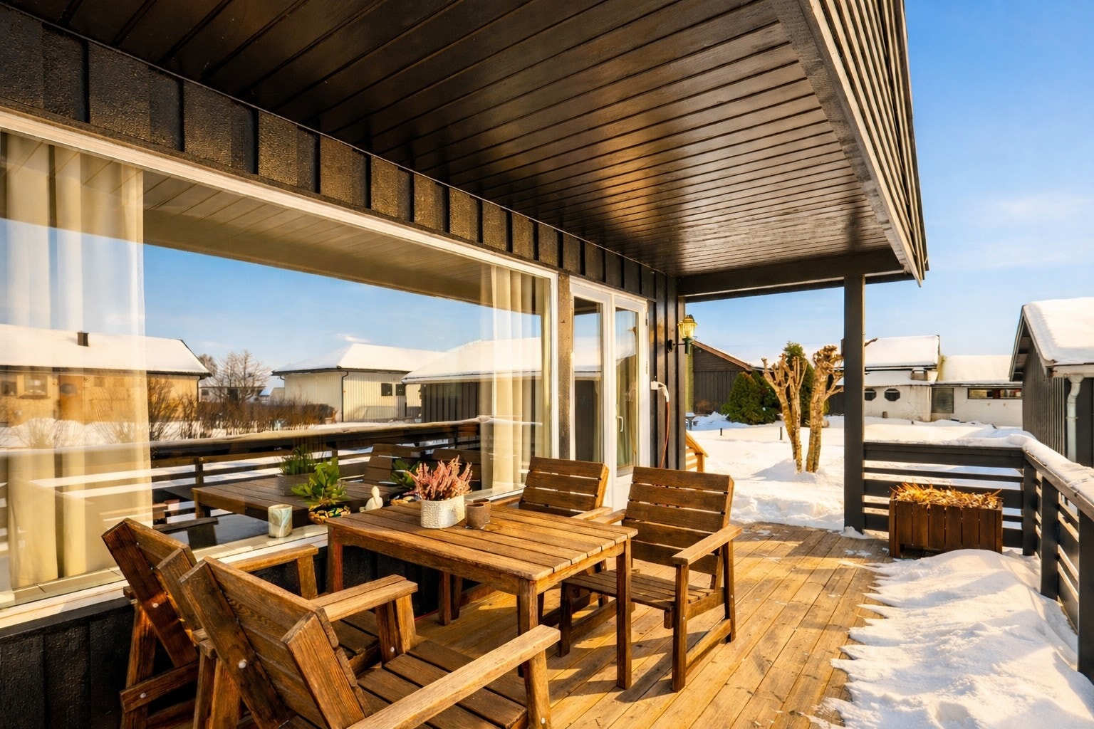 Her kan utesesongen forlenges fra tidlig vår til sene høstkvelder, med pledd over knærne og kaffekoppen i hånden. Galleribilde