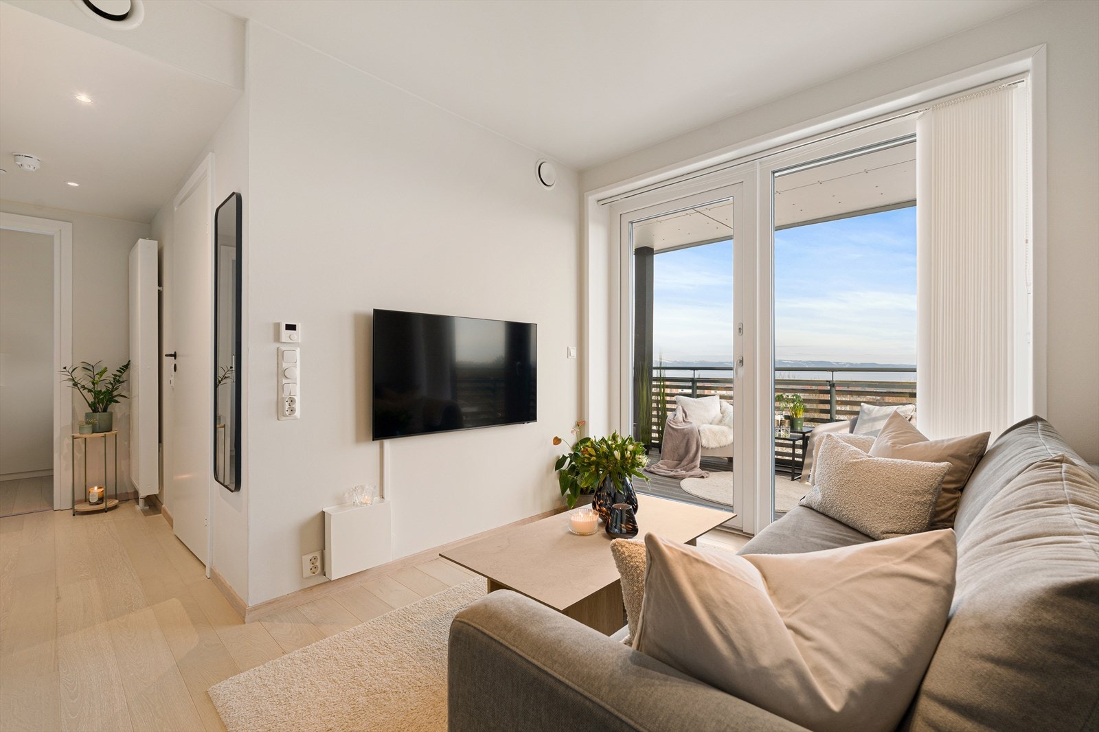 Takstmann har gjennomført en grundig tilstandsvurdering i forbindelse med salget. Leiligheten har fått tilstandsgrad 1 på alle punkter i rapporten, noe som gir en trygg og forutsigbar bolighandel for ny eier. Galleribilde