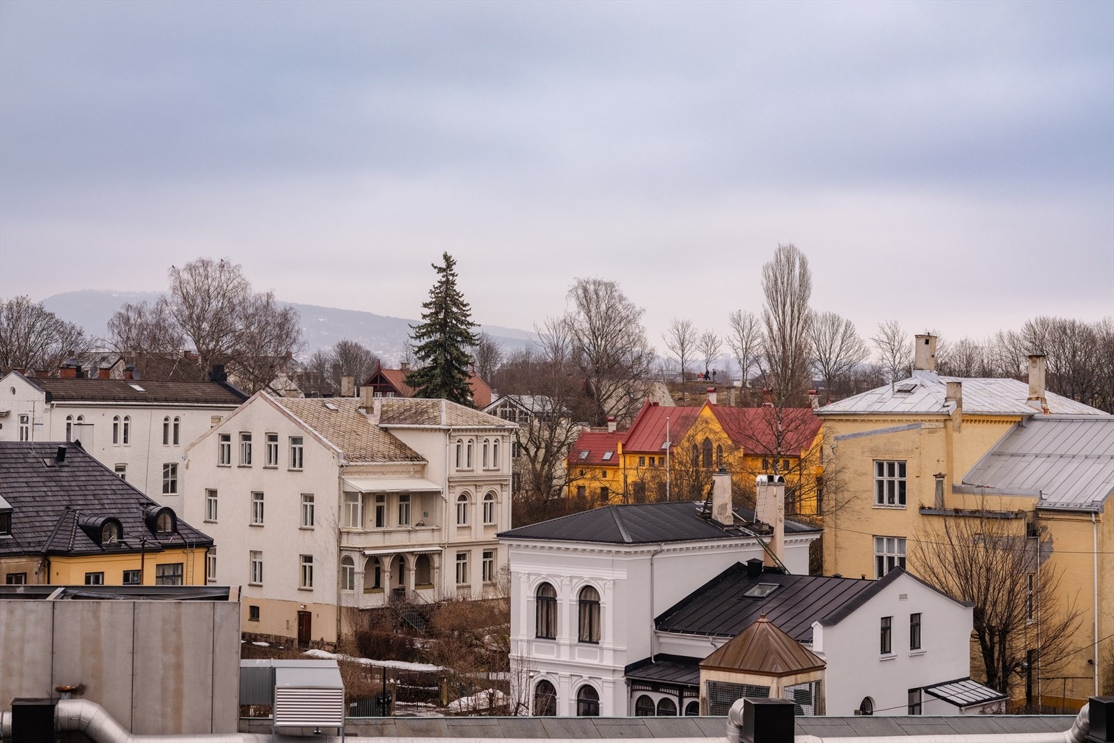 Fra leiligheten er det kort vei til grønne lunger som Stensparken og Frognerparken. Galleribilde