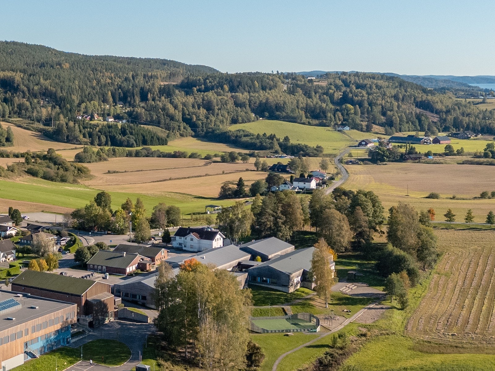 Riddersand skole i Fetsund er barneskole for elever ved 1-7 trinn. Galleribilde
