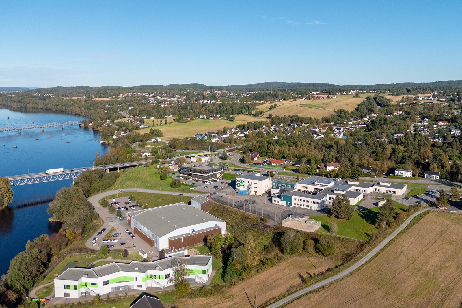 Eika Fet arena byr på variert idrettstilbud for alle aldere. Galleribilde