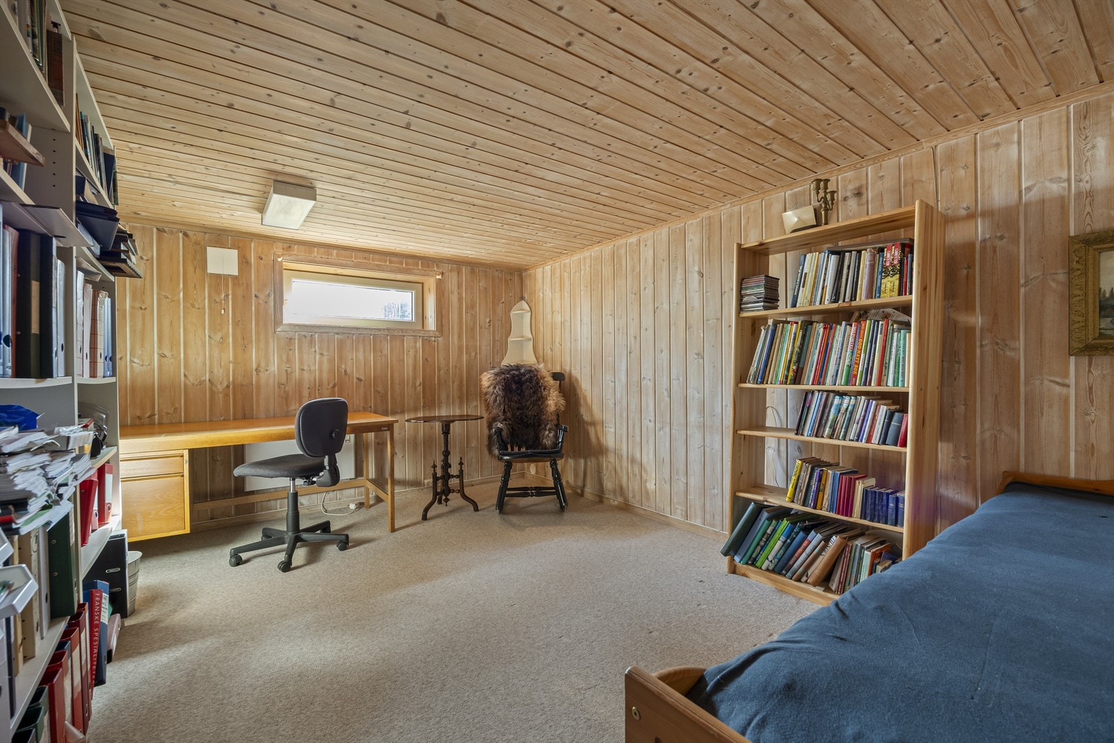 Kontor i dag, men rommet er godkjent som bod hos kommunen. Galleribilde