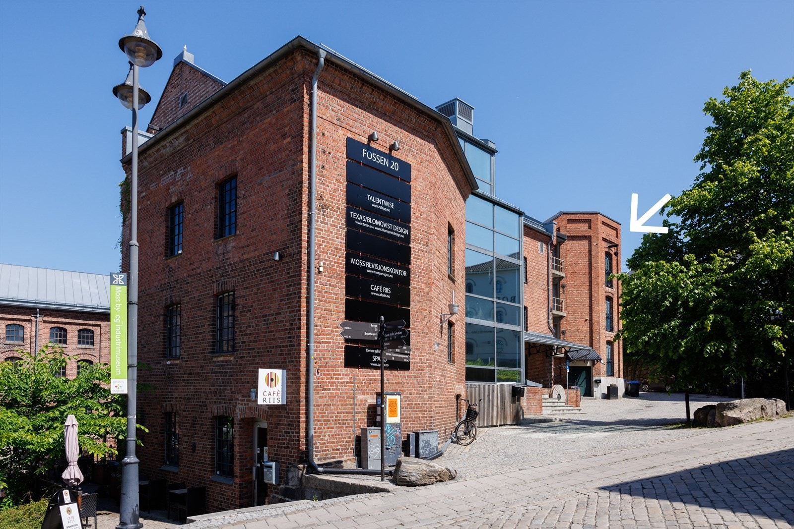 Lerke Mølle ble tildelt åres byggeskikkpris i 2003 for den vellykkede renoveringen av de gamle møllebygningene. Galleribilde