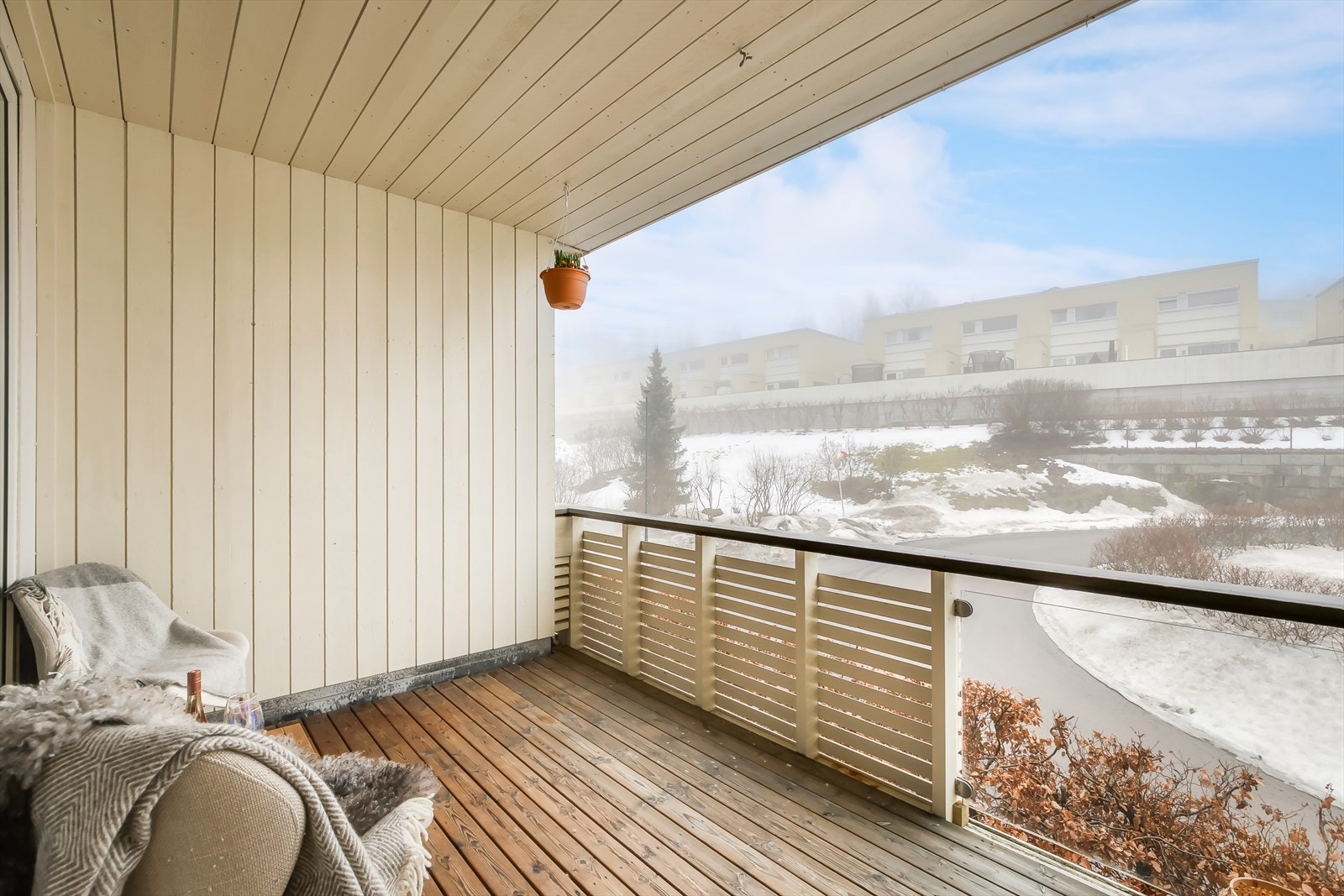 En lys og tiltalende 3-roms andelsleilighet med en meget god beliggenhet på Haugerud Galleribilde