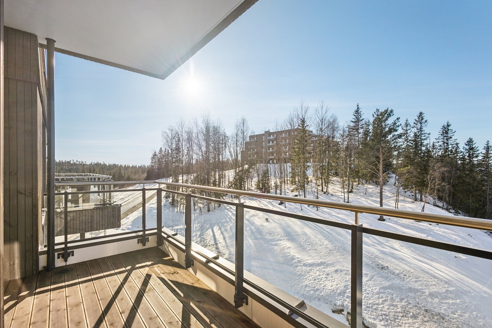 Terrassen byr på muligheter for å innrede med sofagruppe. Galleribilde