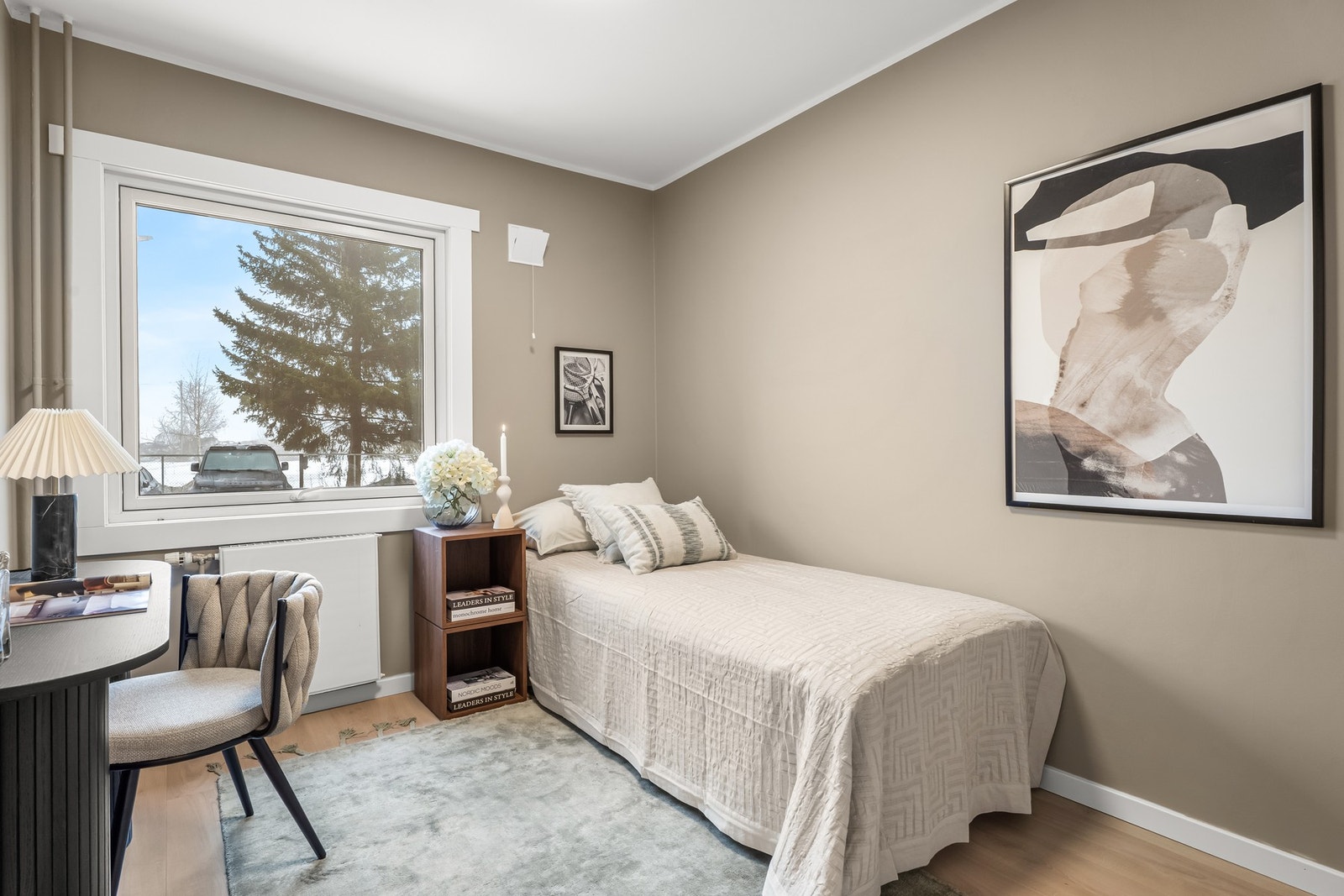 Soverom 2 egner seg godt som barnerom, gjesterom eller hjemmekontor Galleribilde