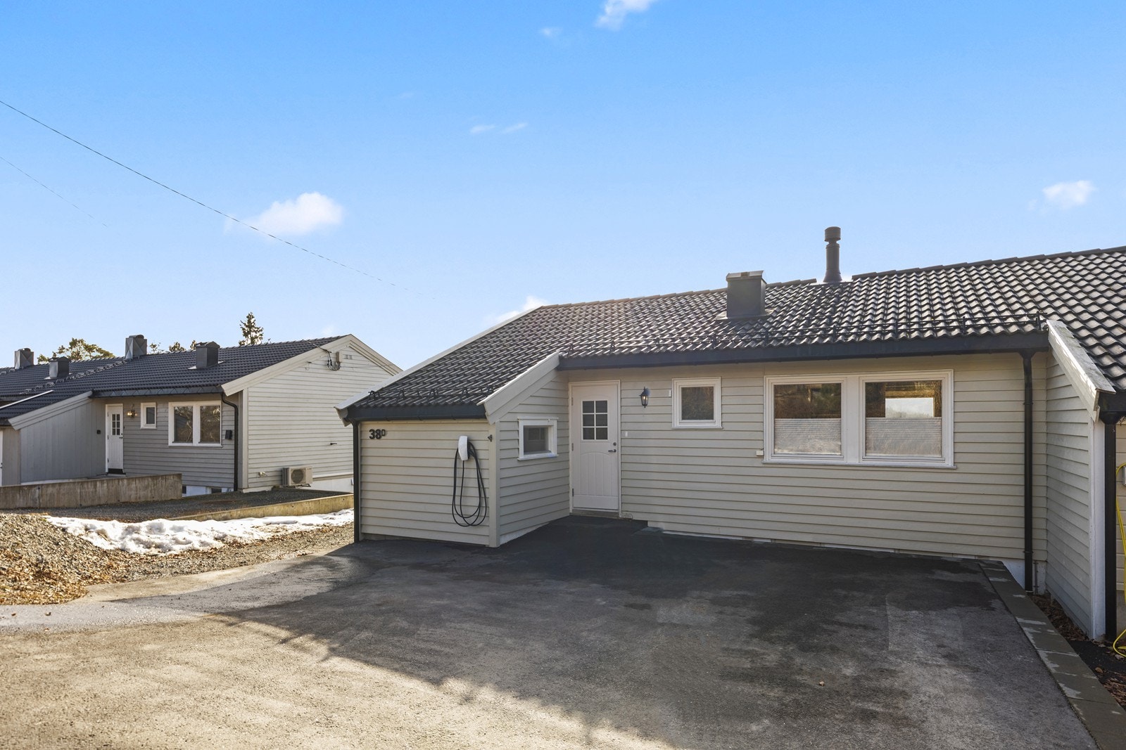 Asfaltert tun. Galleribilde