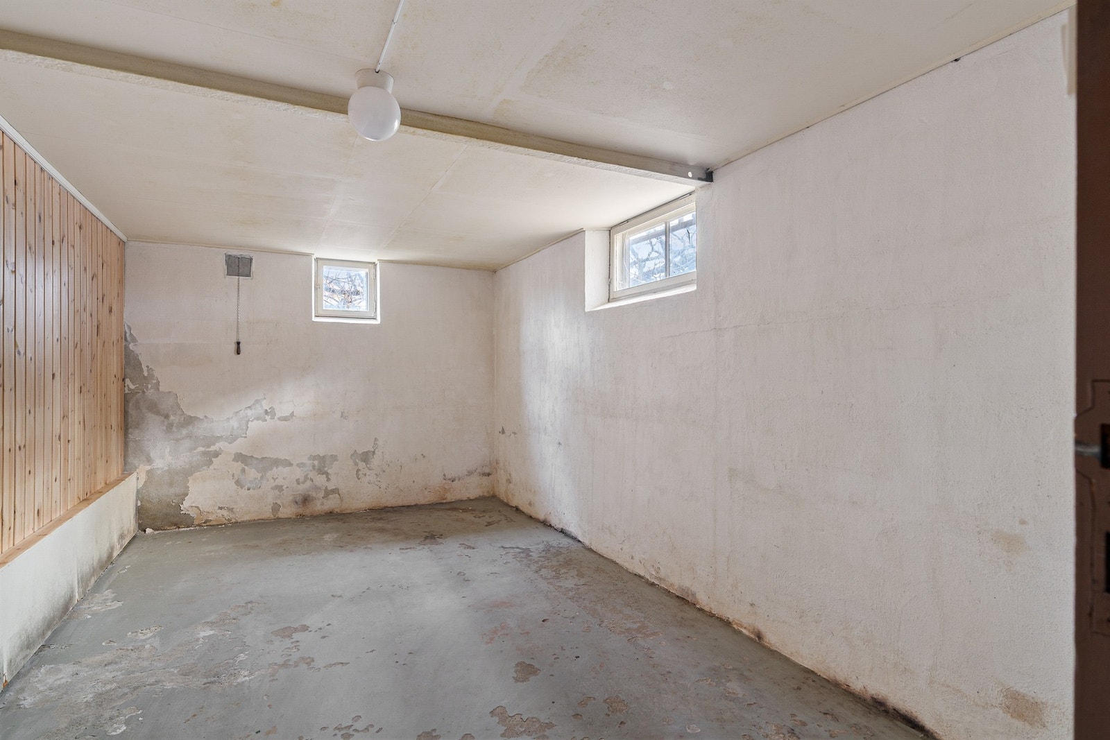 Bod/kjellerrom. Galleribilde