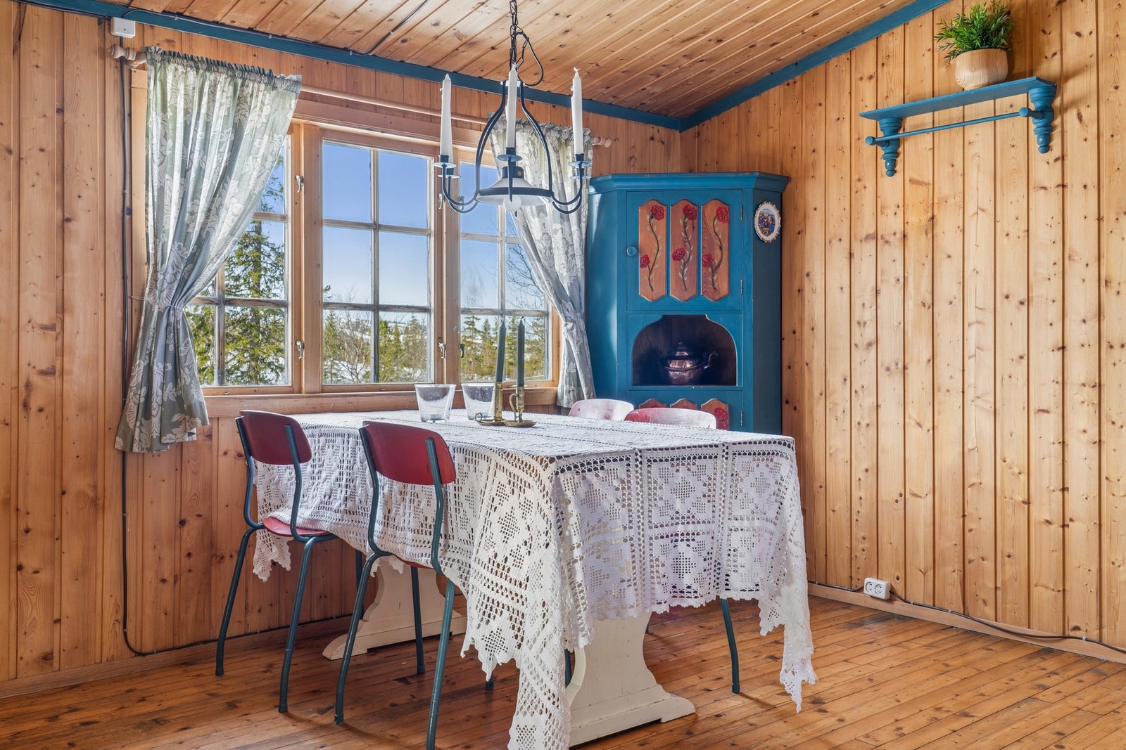 Stuen er på totalt Galleribilde