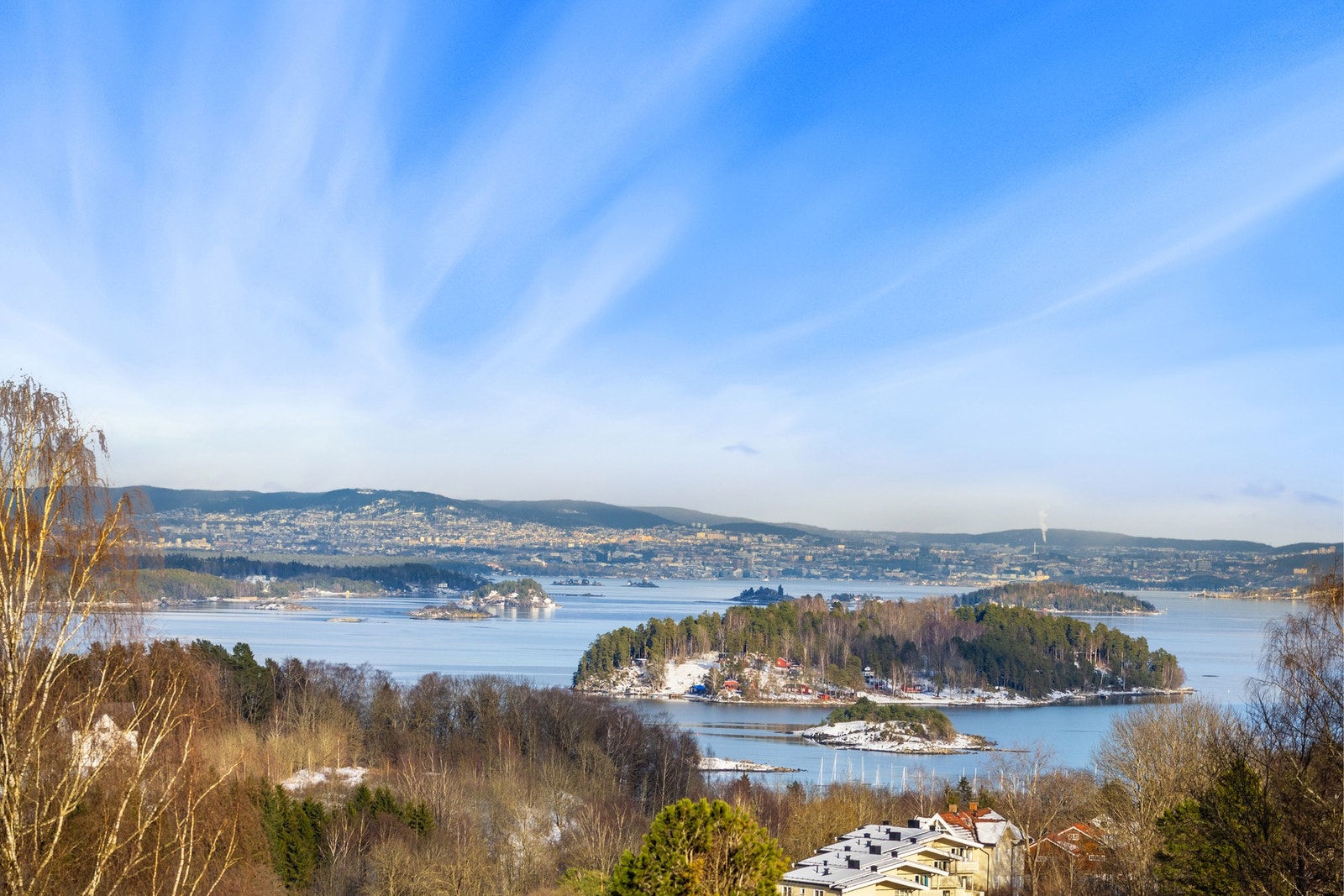 Vi kan ikke gå videre uten først å vise denne fantastiske utsikten fra boligen. Galleribilde