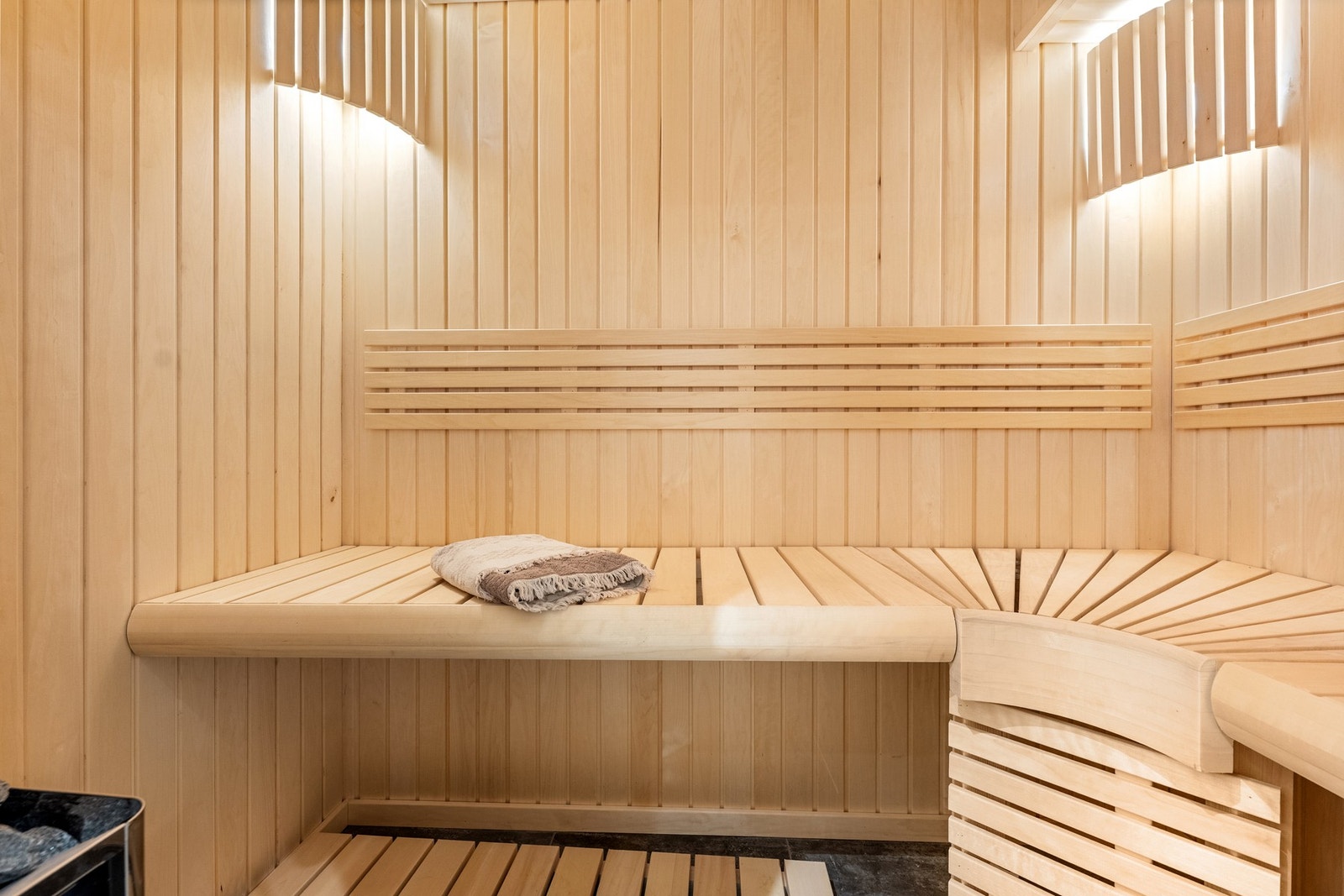 Badet tilhørende hovedsoverommet har egen badstue. Galleribilde