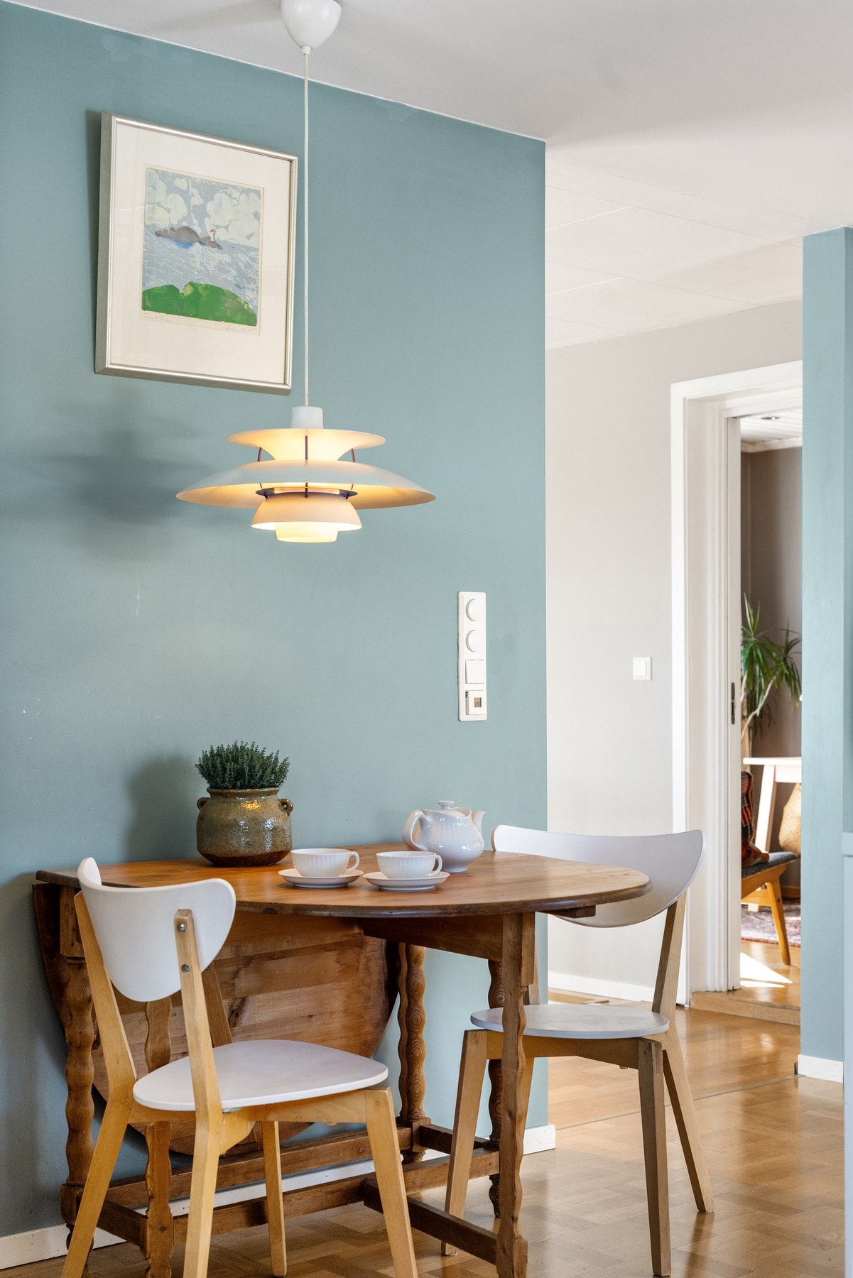 Oppholdsrommene er malt med giftfrie farger fra Farrow and Ball. Galleribilde