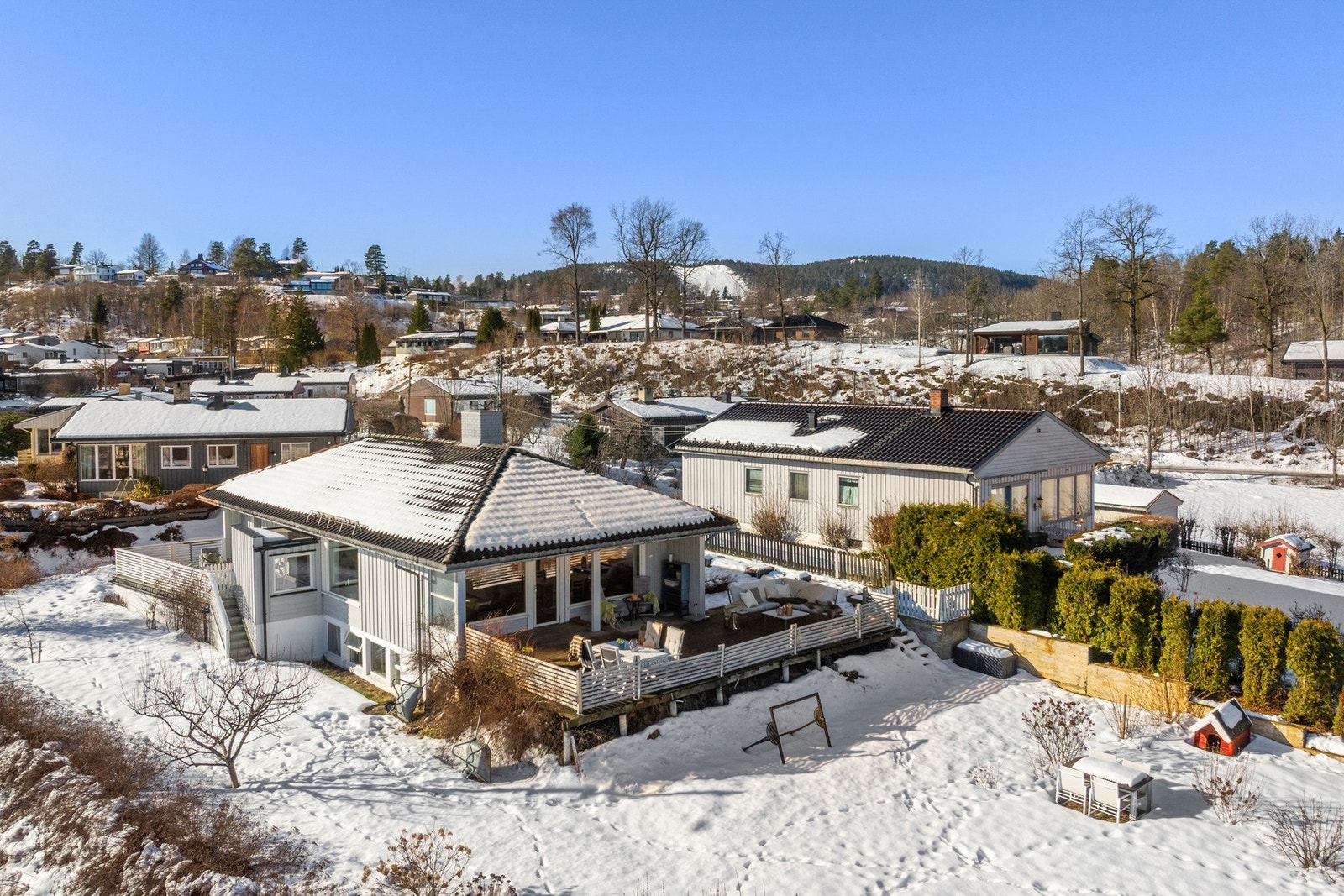 Delikat og innholdsrik enebolig over to plan. Galleribilde