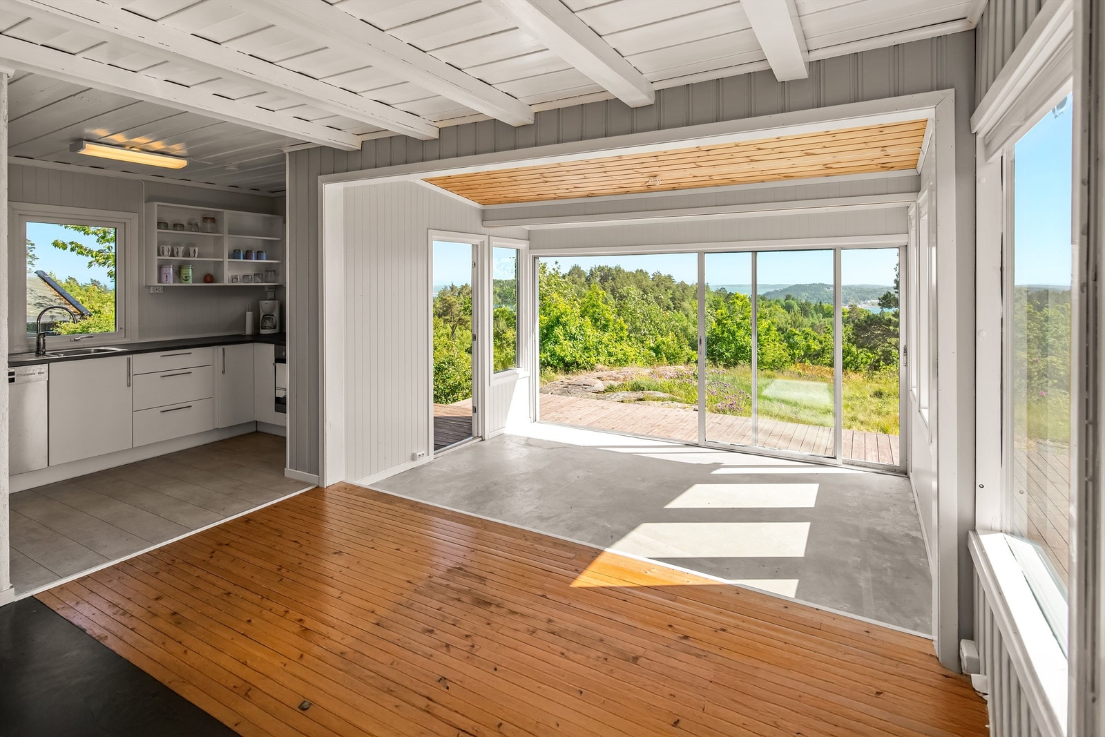 Hytta er lys og pen Galleribilde