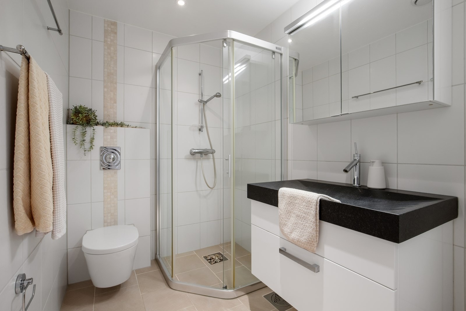 1. etg: Bad Galleribilde