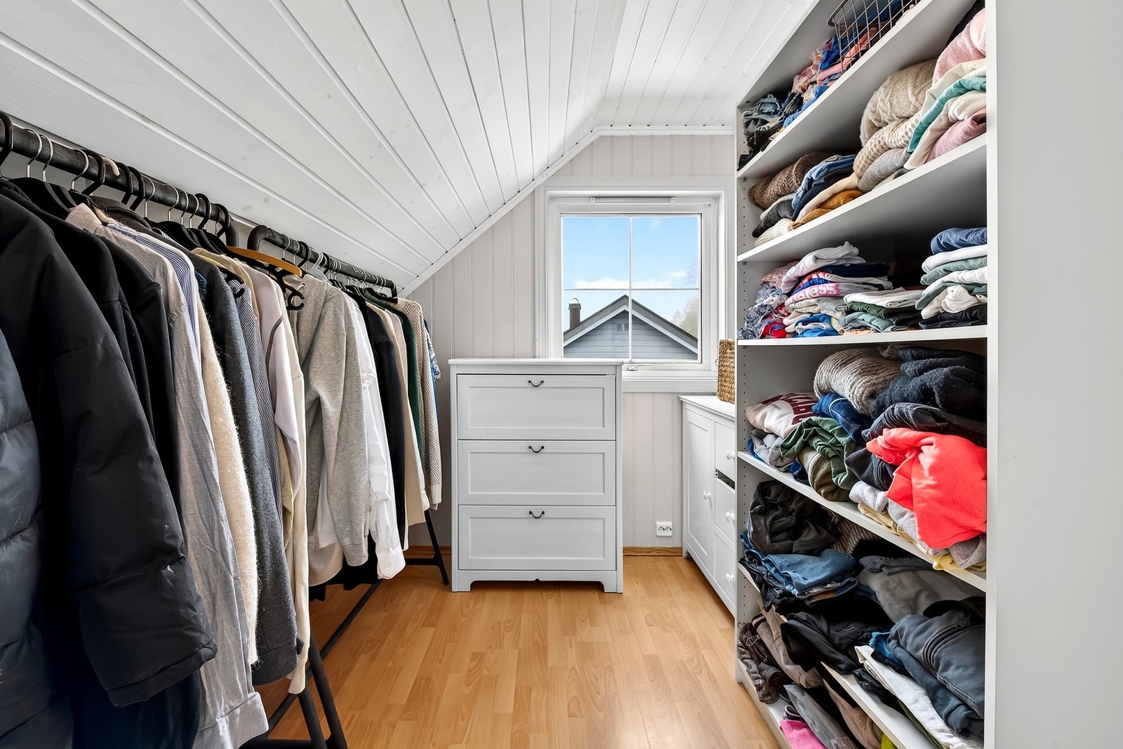 Soverom 4 - her brukt som garderobe Galleribilde