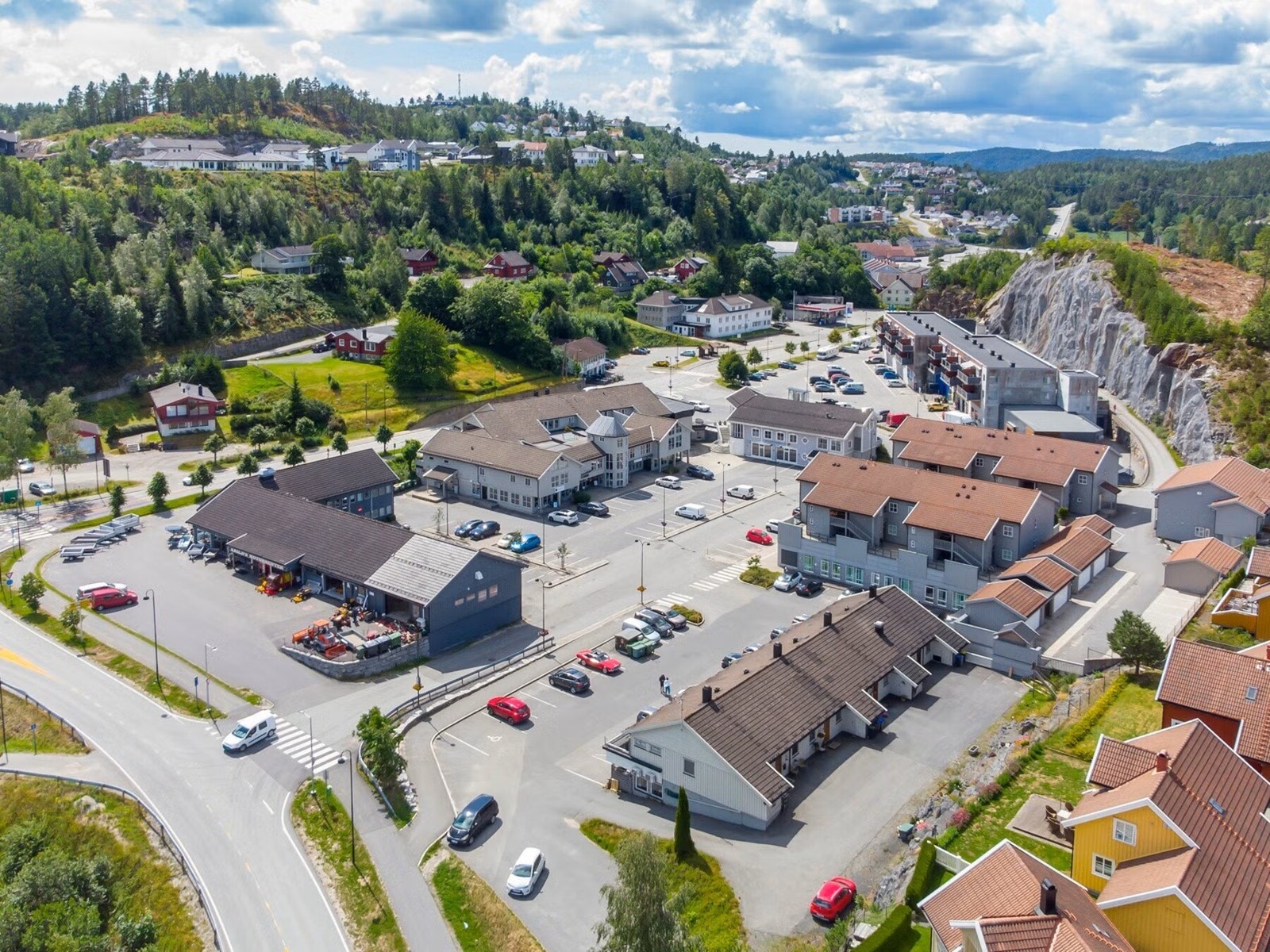 Deler av Froland sentrum - Osedalen. Galleribilde