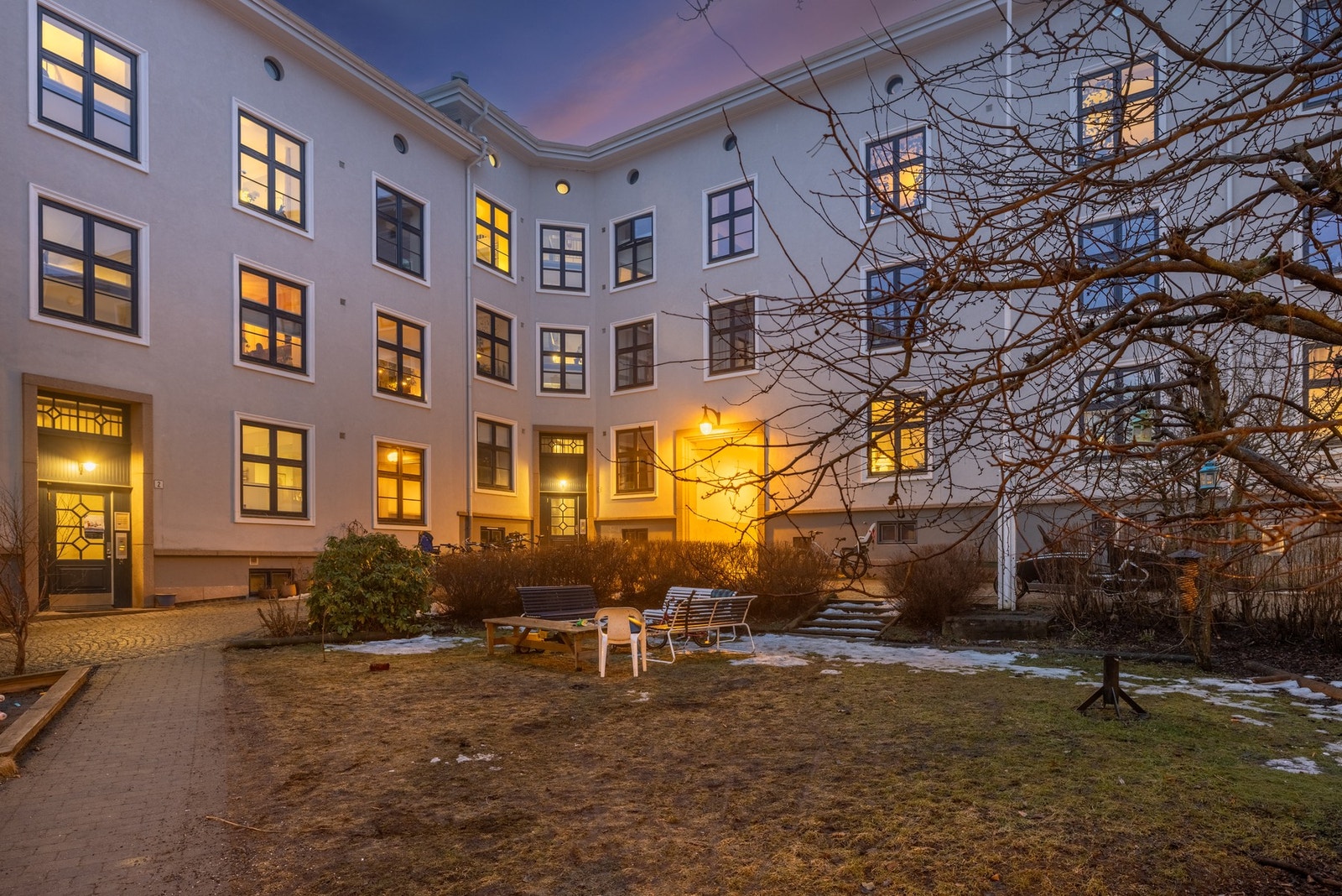 Svært hyggelig og veldrevet borettslag med god vedlikeholdshistorikk. Galleribilde