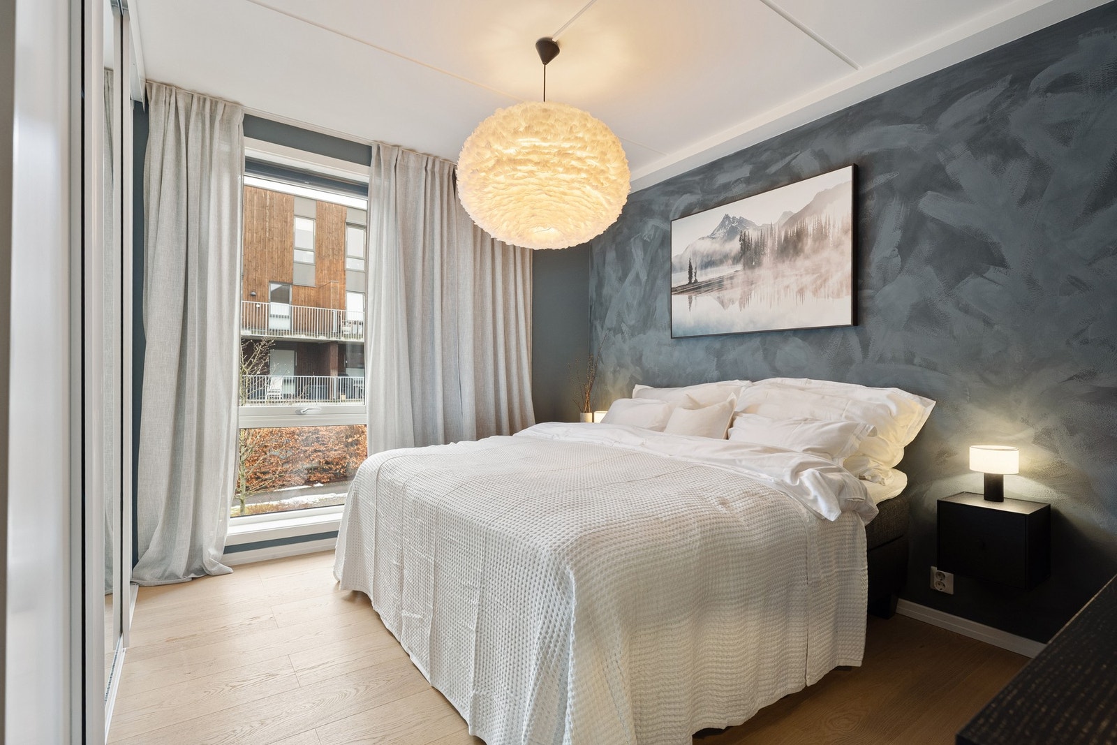 Det er to fine soverom i boligen Galleribilde