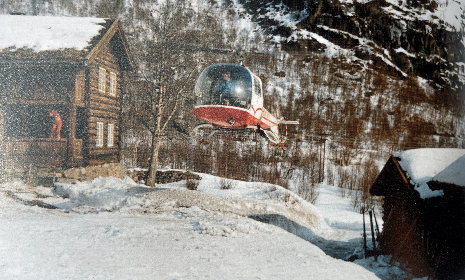 Aktiviteter som heliskiiing var populært på 70-tallet for Irgens Larsen Galleribilde