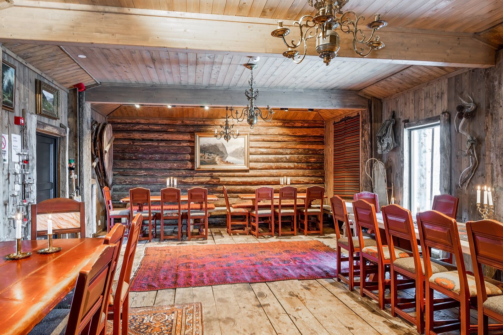 Låven er bygd om og inneholder i dag et flott selskapslokale Galleribilde