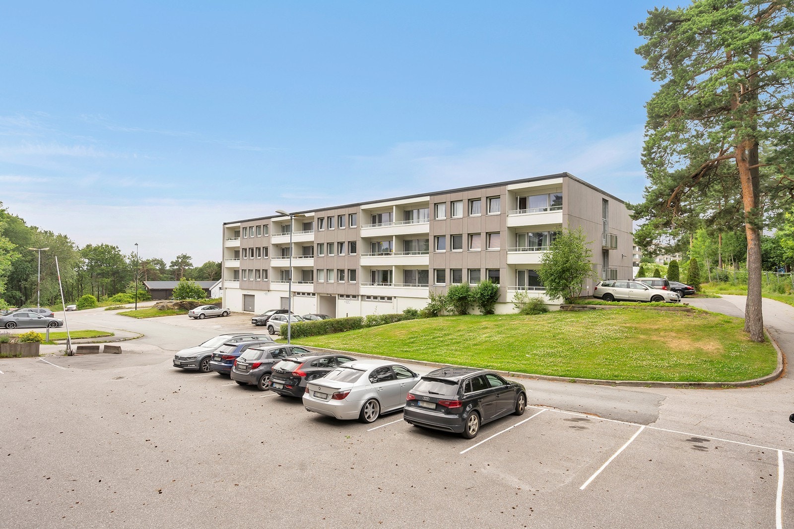 Det er også felles-parkering og gjesteparkering like ved Galleribilde