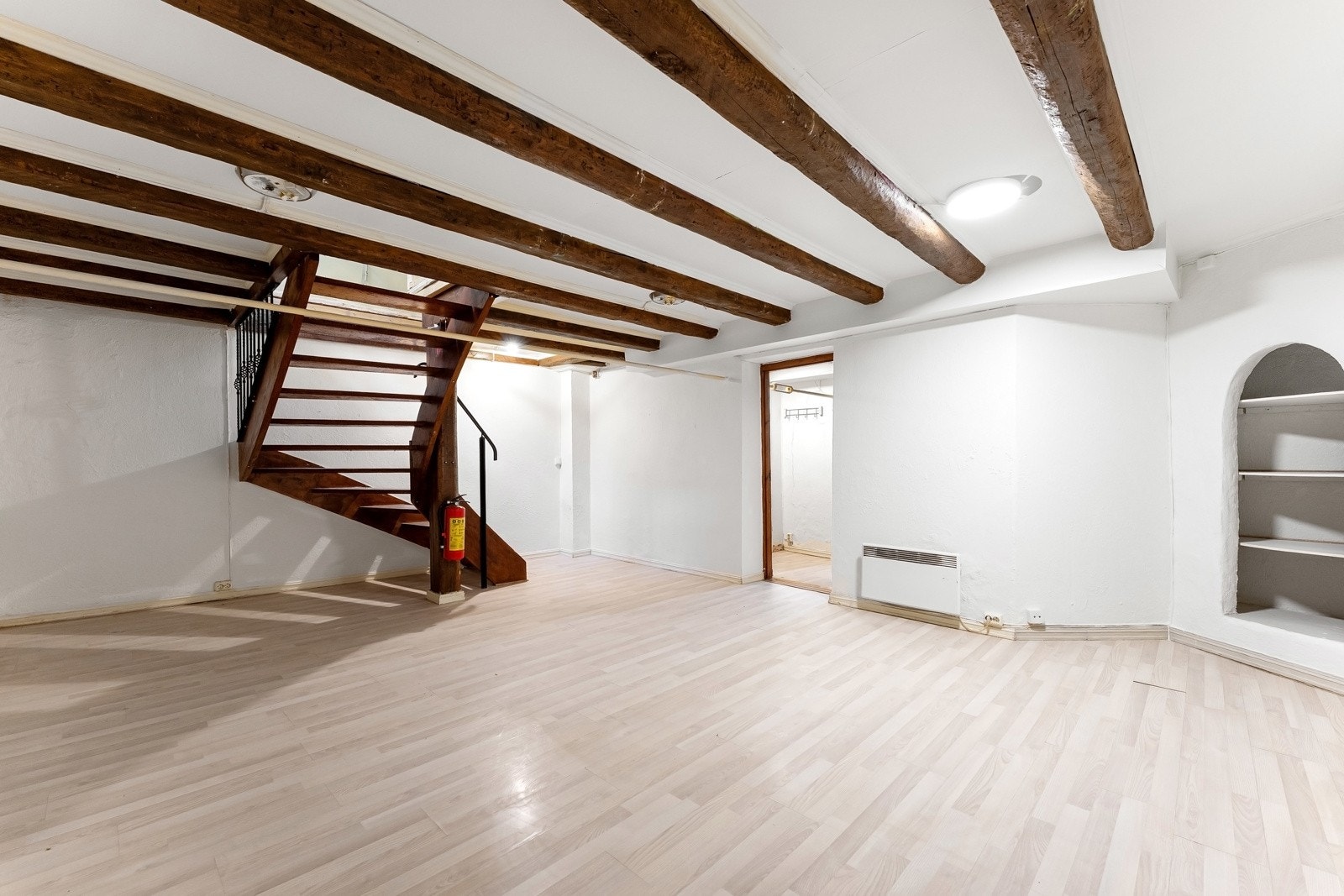 Nede i underetasjen er det god plass Galleribilde