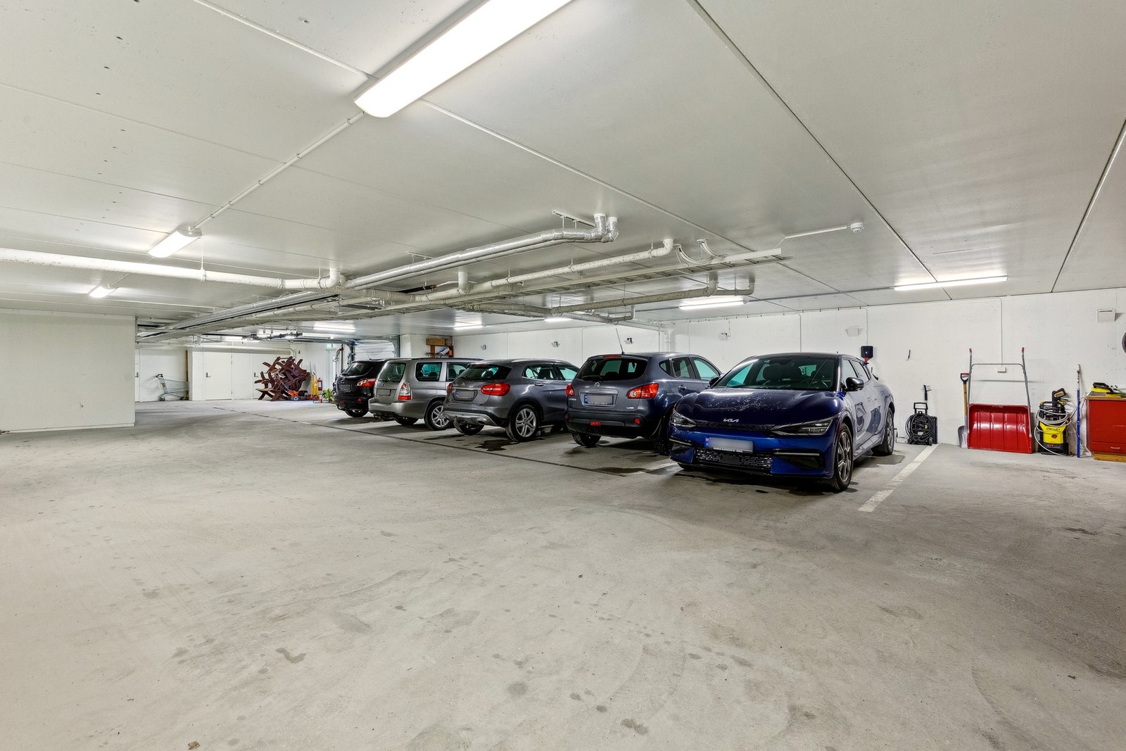 Parkering i garasjeanlegg Galleribilde