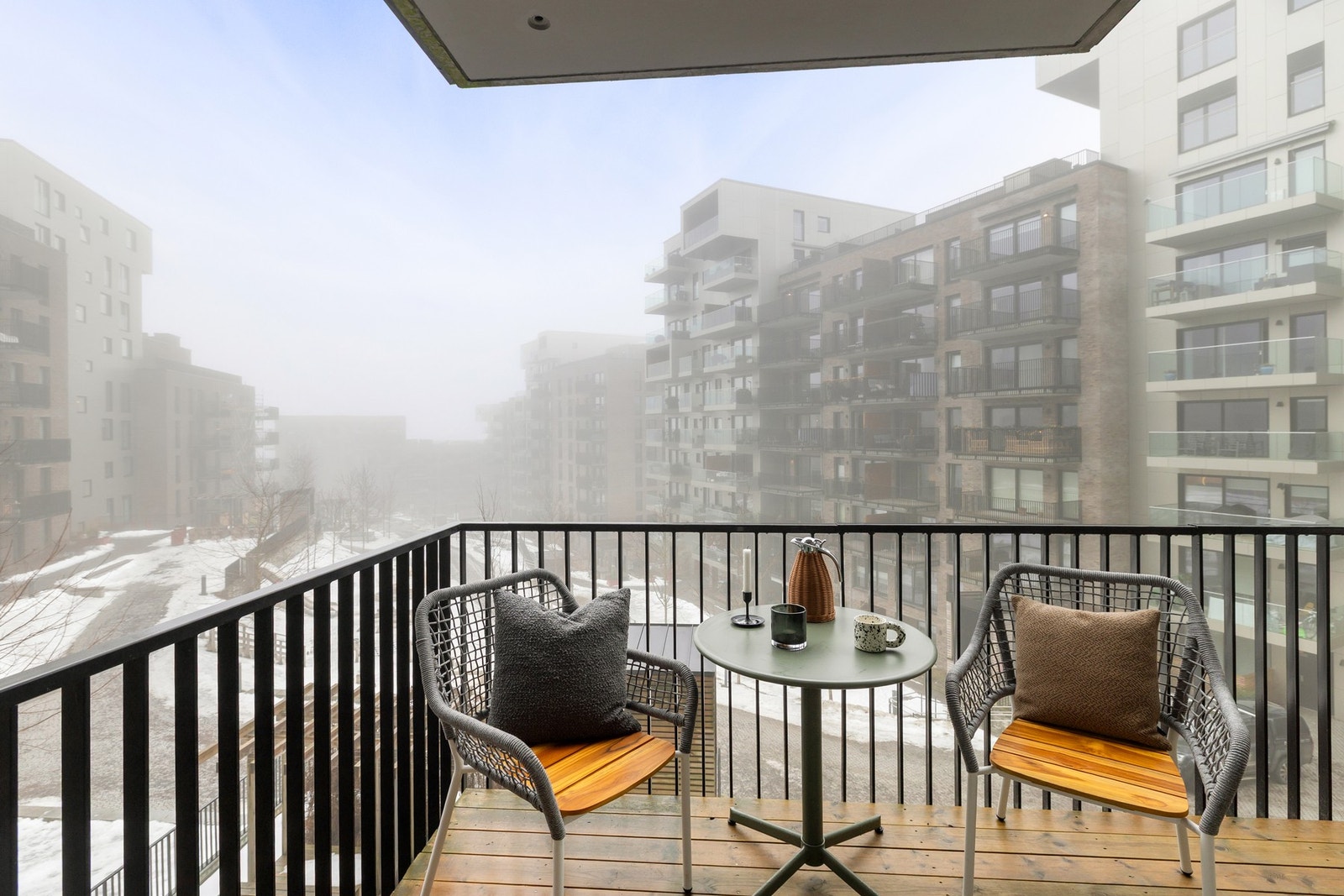 Fra hovedsoverommet har man direkte tilgang til leilighetens andre balkong. Galleribilde