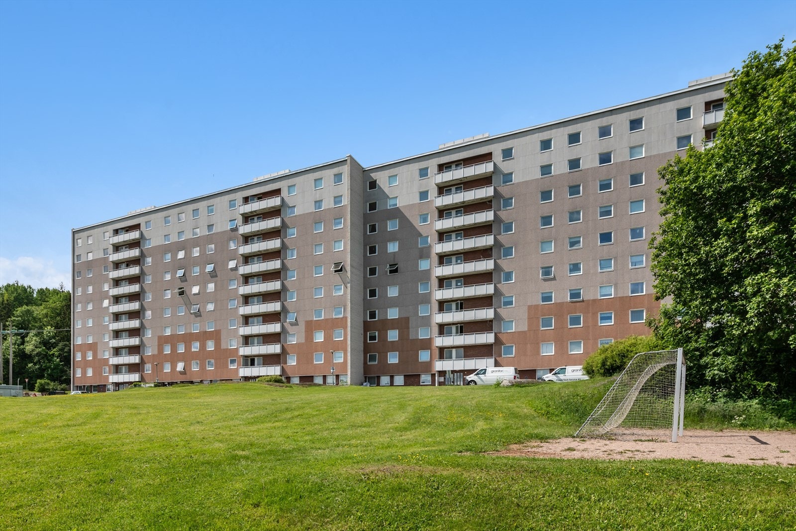 Boligen har kort avstand til skole, barnehage og dagligvarebutikker. Galleribilde