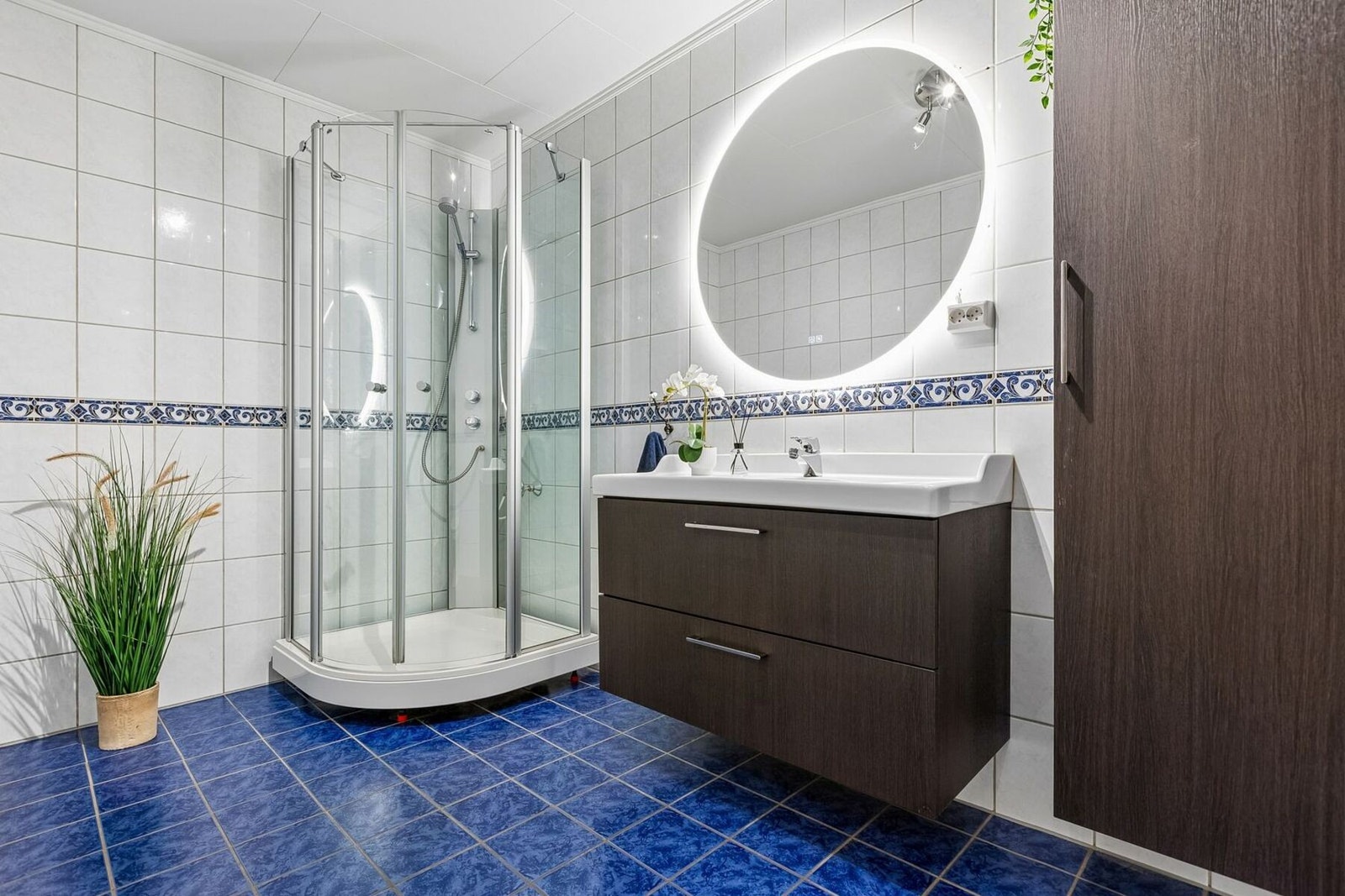 I boligen har du også en intern bod på hele 8,5 kvadratmeter med plass til vaskemaskin. Galleribilde